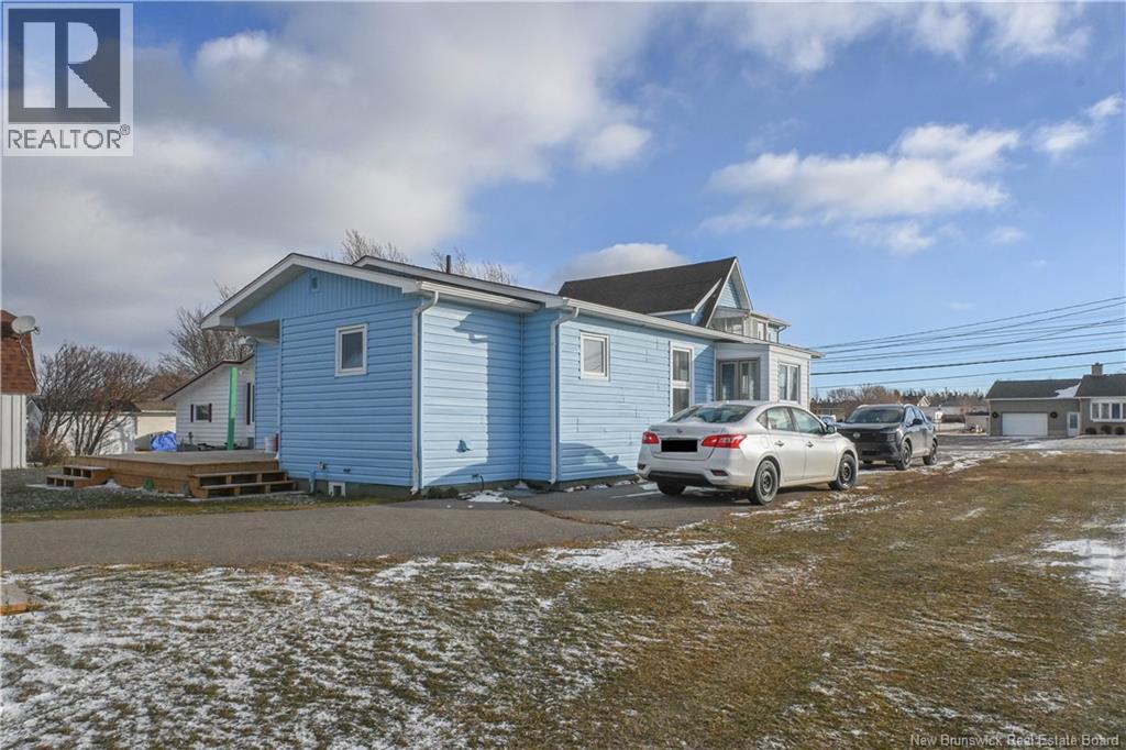 223 Boul St-Pierre E. Boulevard, Caraquet, New Brunswick  E1W 1B1 - Photo 5 - NB131114