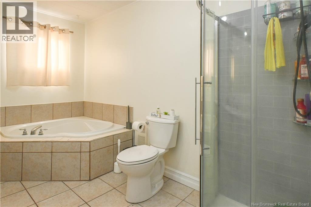 223 Boul St-Pierre E. Boulevard, Caraquet, New Brunswick  E1W 1B1 - Photo 36 - NB131114