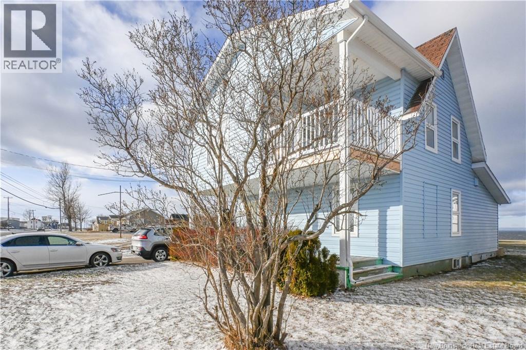 223 Boul St-Pierre E. Boulevard, Caraquet, New Brunswick  E1W 1B1 - Photo 3 - NB131114