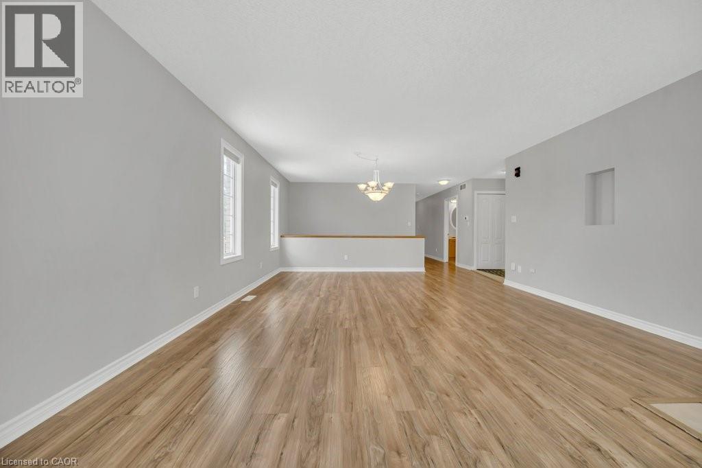 114 Glencliffe Court, Kitchener, Ontario  N2B 3X1 - Photo 4 - 40793533