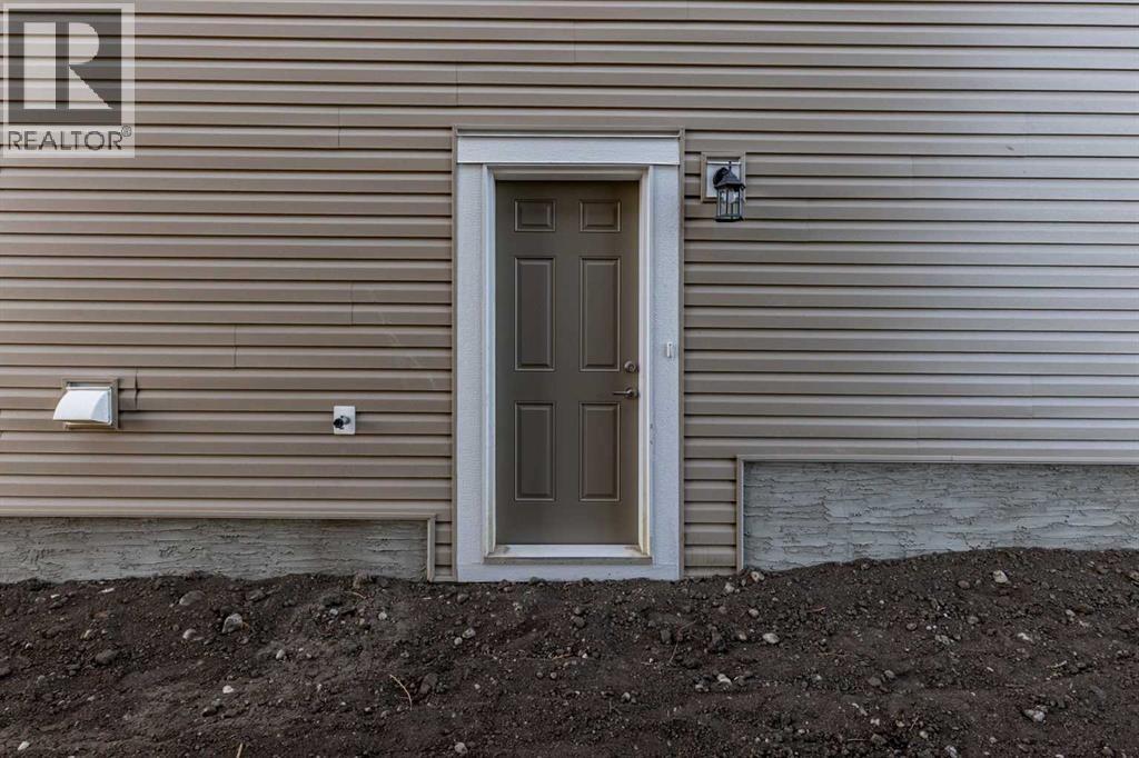 19 Appaloosa Way, Cochrane, Alberta T4C 2M3 - Photo 2 - A2274581