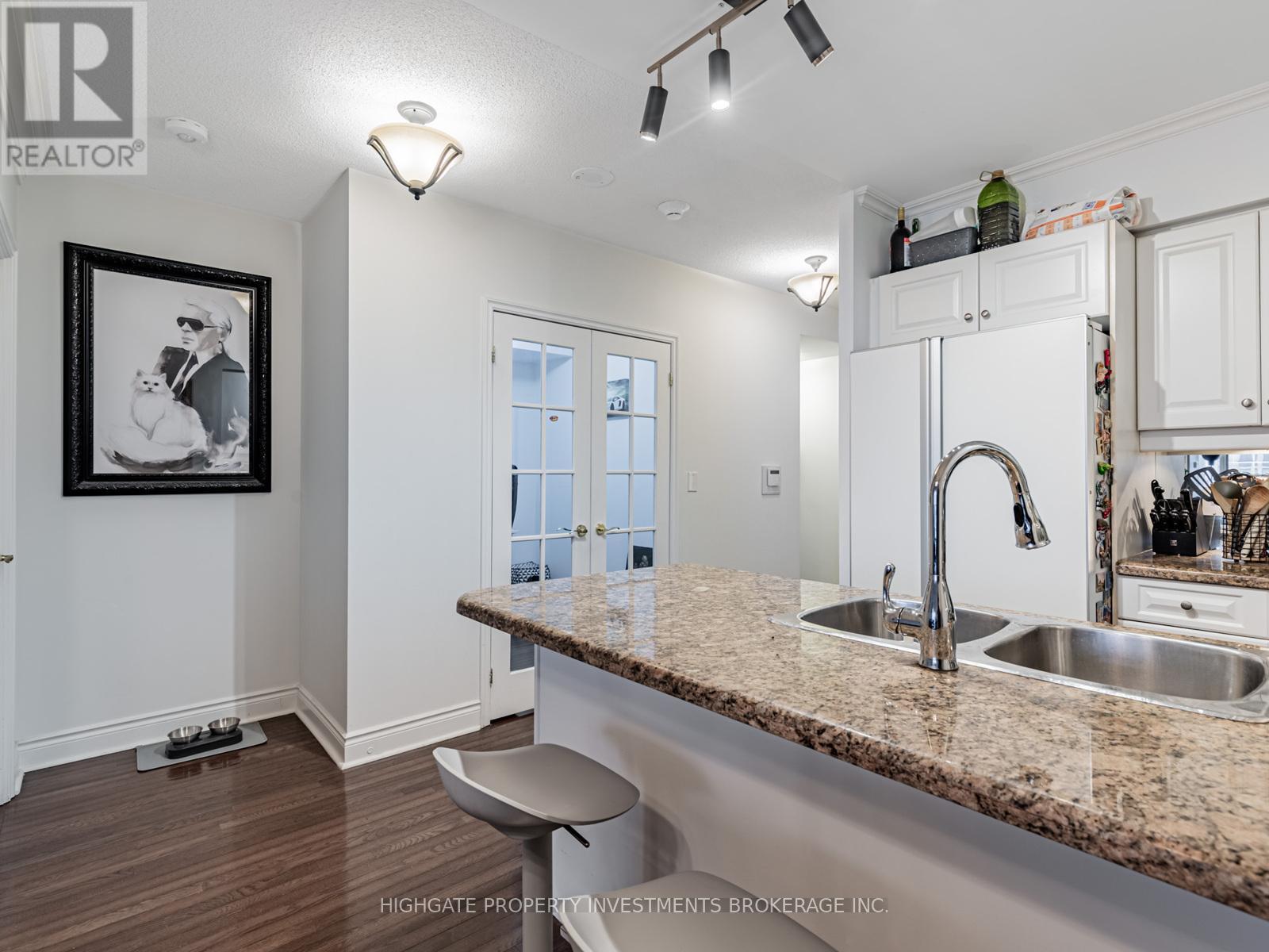 705 - 10 Delisle Avenue, Toronto, Ontario  M4V 3C6 - Photo 11 - C12627848