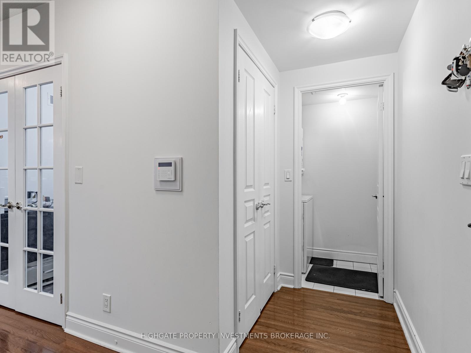 705 - 10 Delisle Avenue, Toronto, Ontario  M4V 3C6 - Photo 3 - C12627848