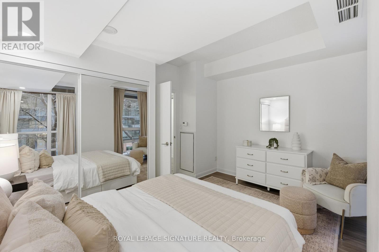 105 - 15 Bruyeres Mews, Toronto, Ontario  M5V 0A7 - Photo 15 - C12627850