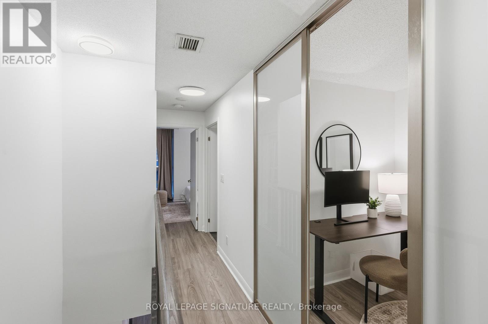 105 - 15 Bruyeres Mews, Toronto, Ontario  M5V 0A7 - Photo 16 - C12627850