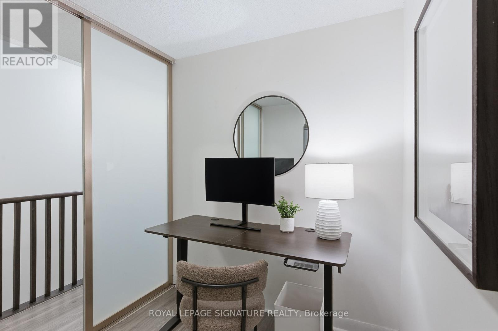 105 - 15 Bruyeres Mews, Toronto, Ontario  M5V 0A7 - Photo 18 - C12627850