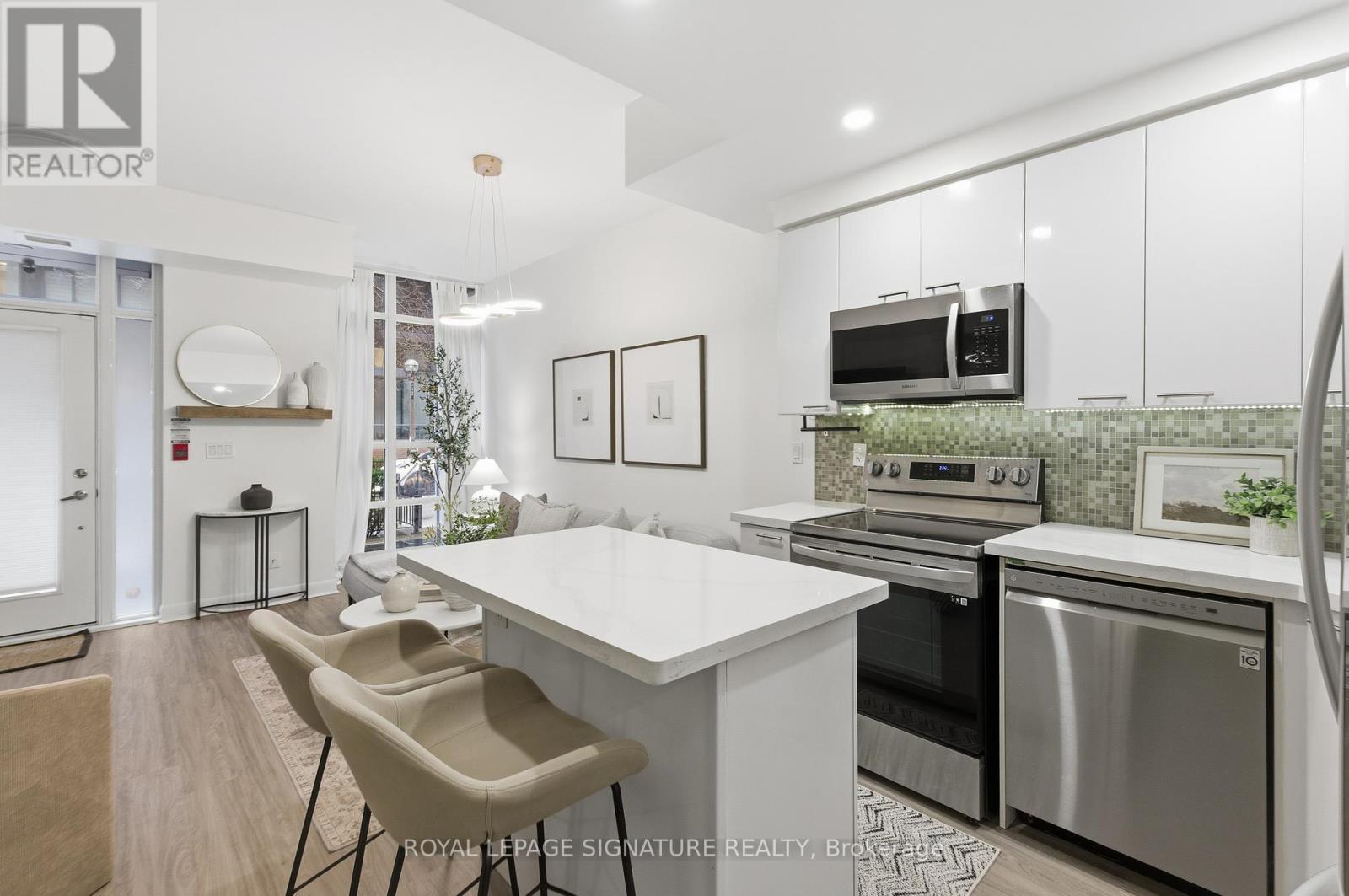 105 - 15 Bruyeres Mews, Toronto, Ontario  M5V 0A7 - Photo 6 - C12627850