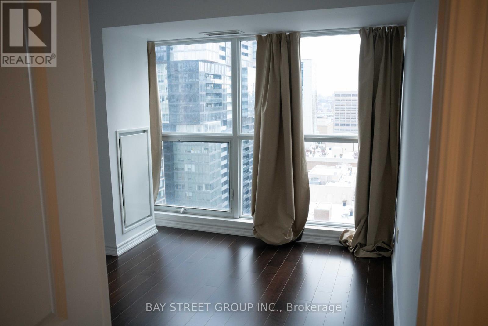 2310 - 386 Yonge Street, Toronto, Ontario  M5B 0A5 - Photo 15 - C12627904