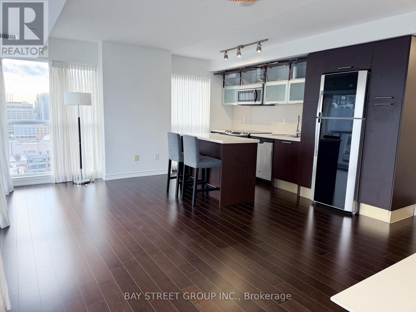 2310 - 386 Yonge Street, Toronto, Ontario  M5B 0A5 - Photo 5 - C12627904