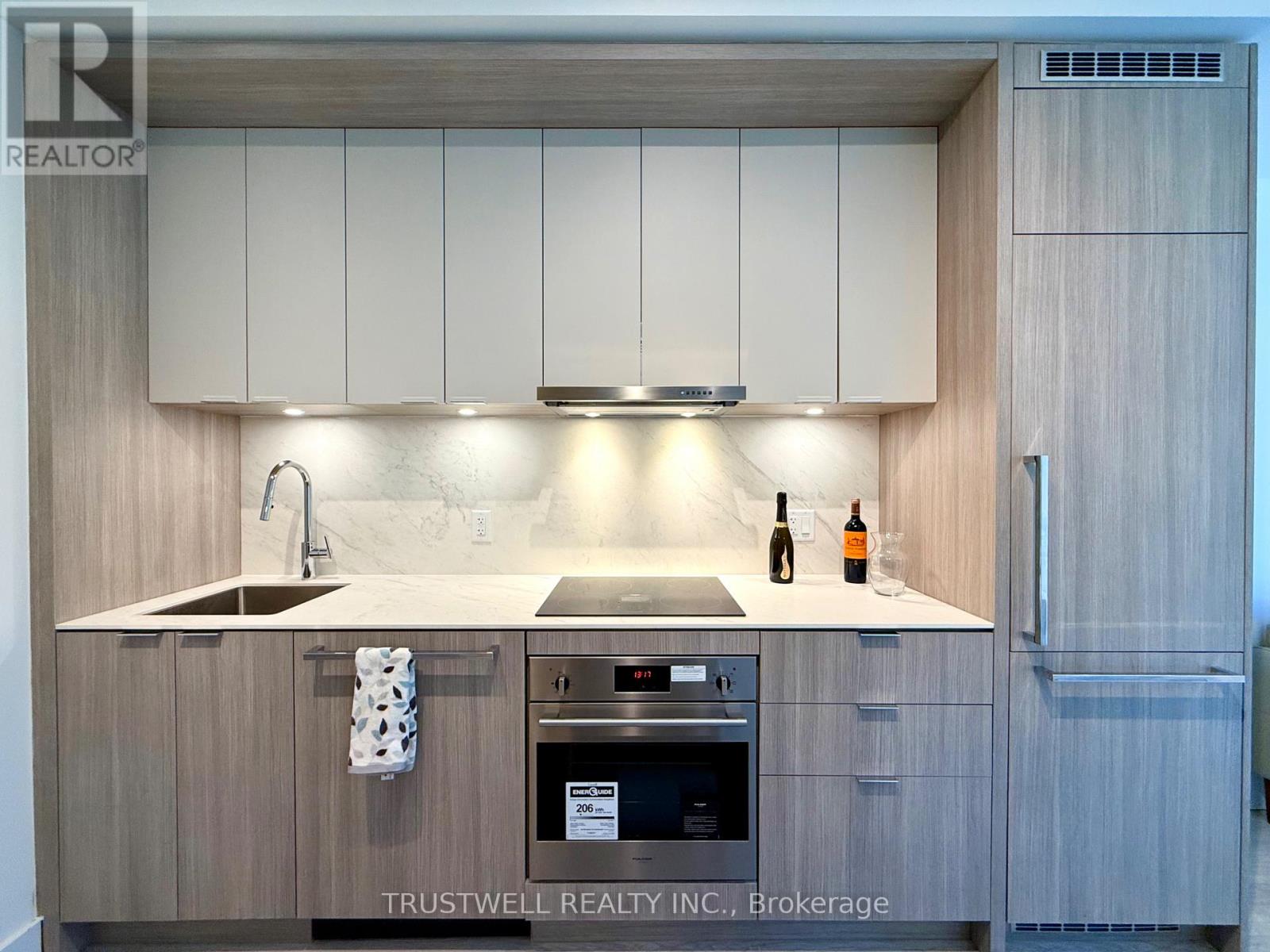 503 - 6 GREENBRIAR ROAD, Toronto, Ontario