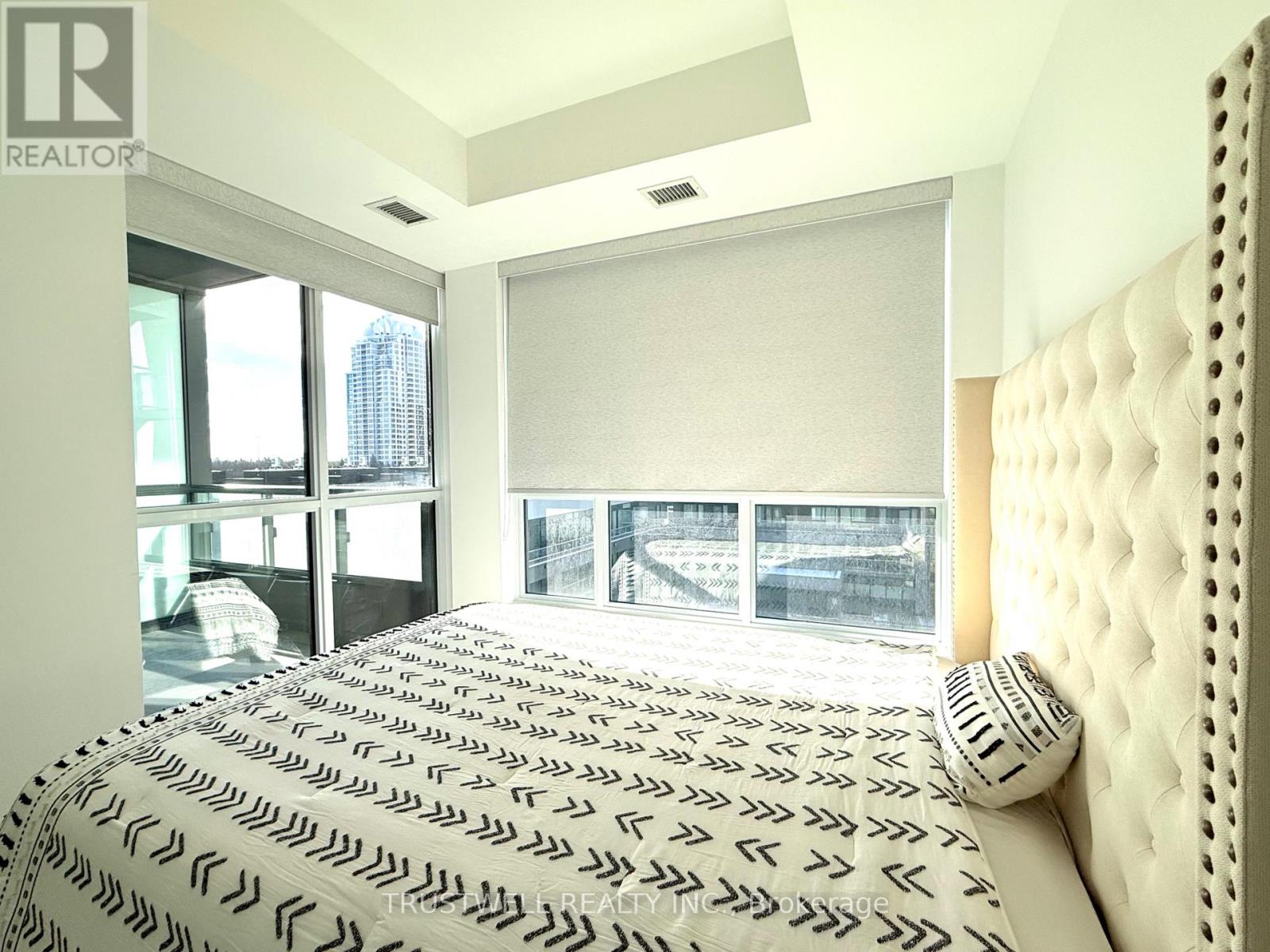 503 - 6 Greenbriar Road, Toronto, Ontario  M2K 0H6 - Photo 5 - C12628054