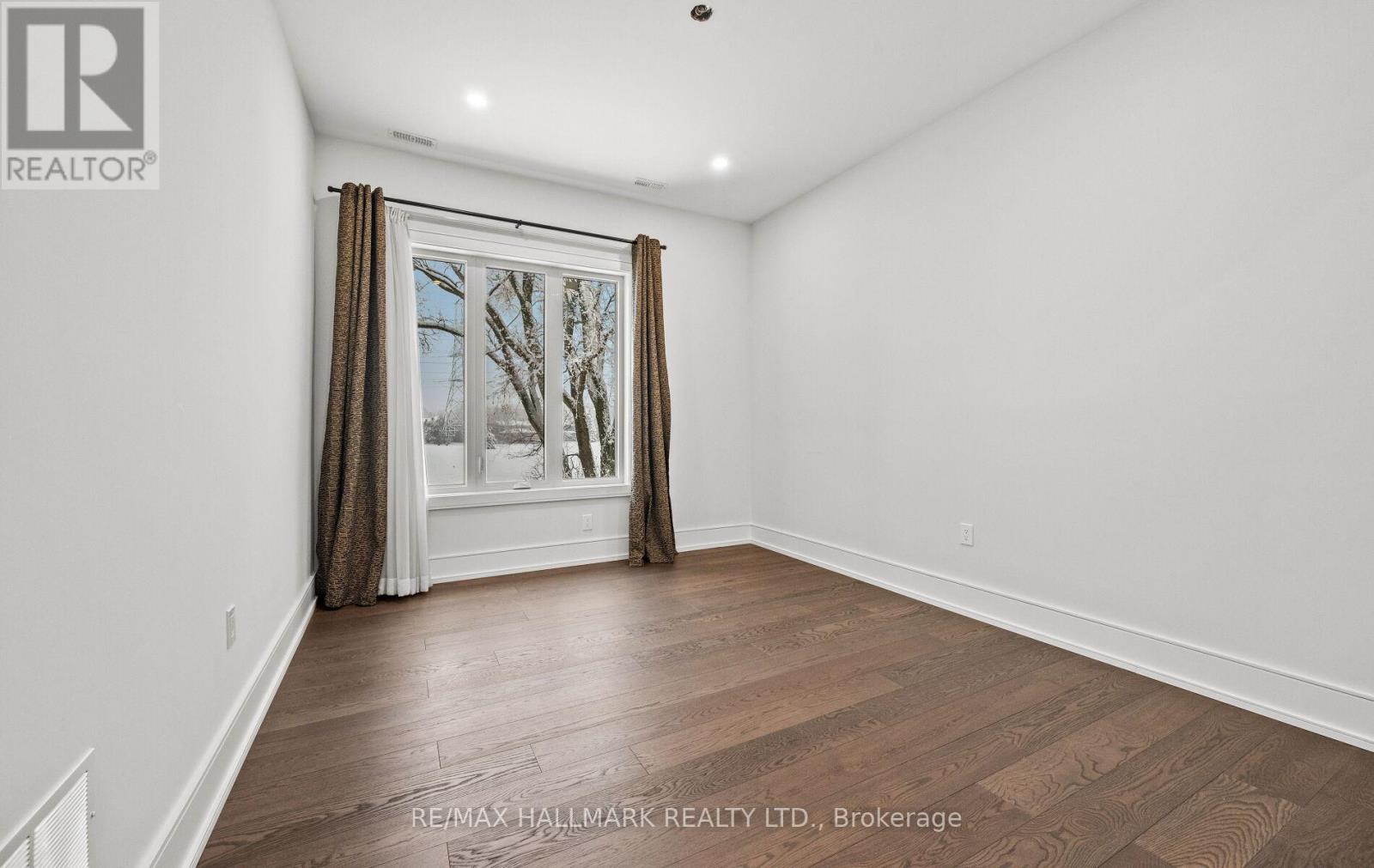 32 Devondale Avenue, Toronto, Ontario  M2R 2E2 - Photo 30 - C12628070