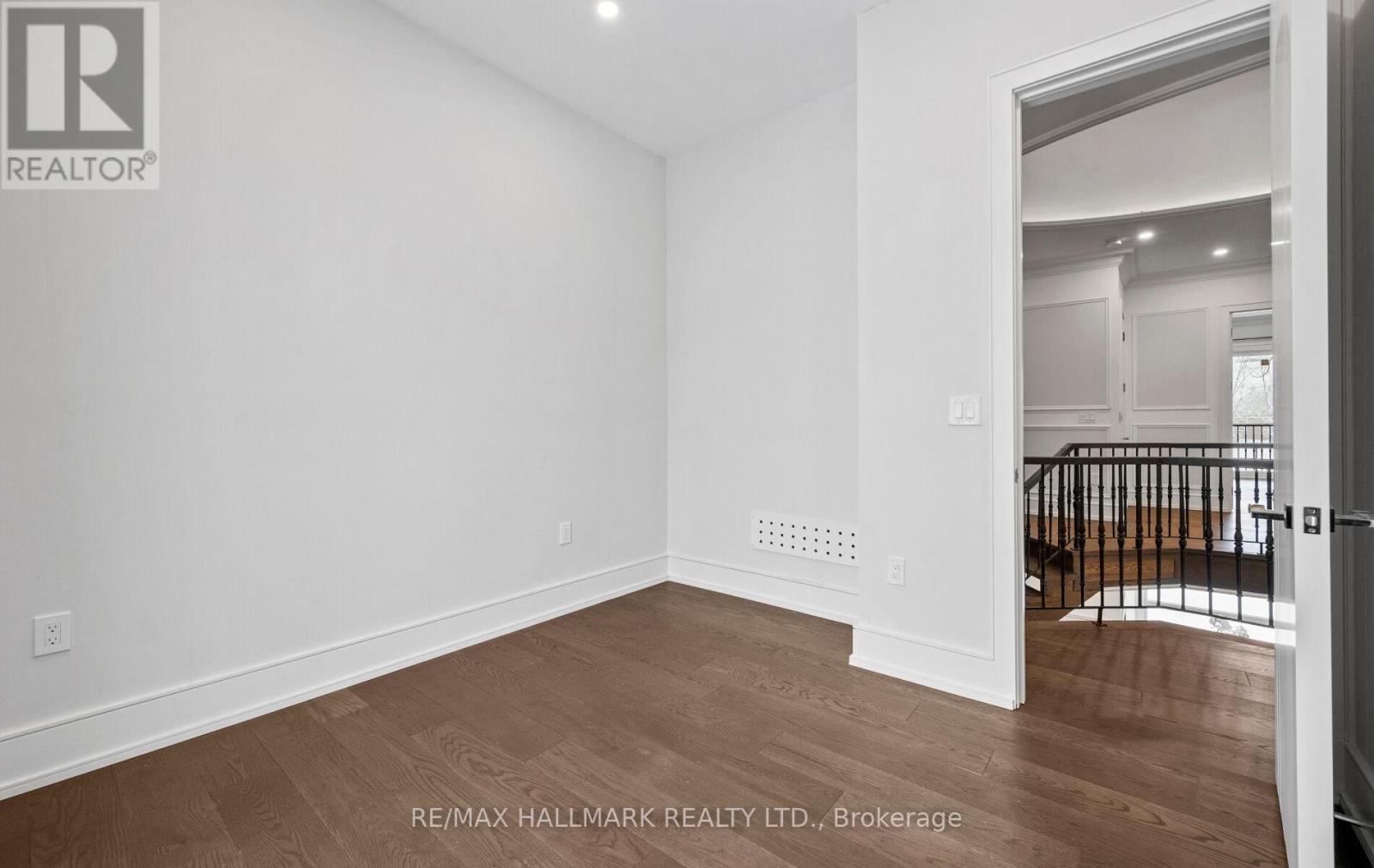 32 Devondale Avenue, Toronto, Ontario  M2R 2E2 - Photo 35 - C12628070