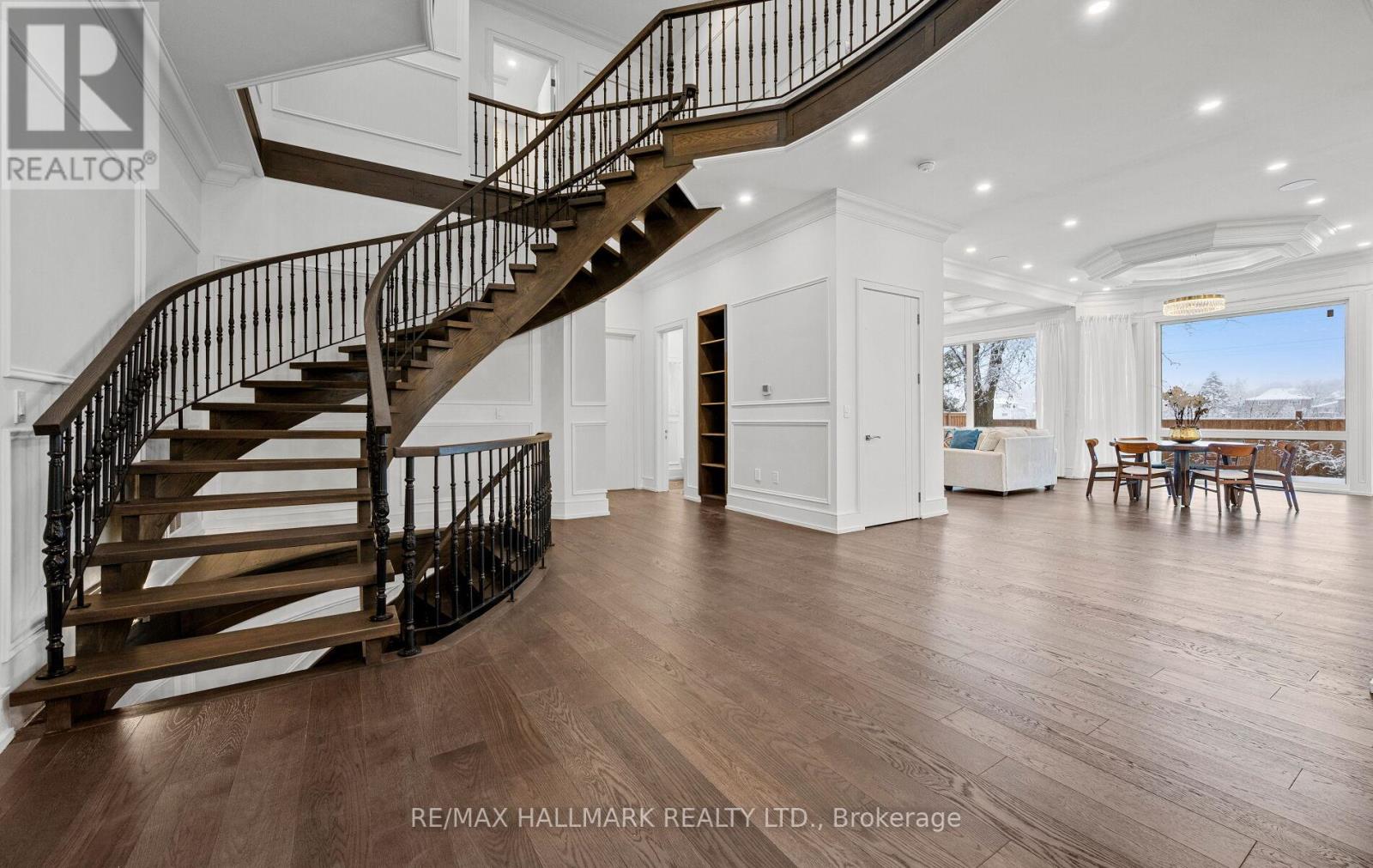 32 Devondale Avenue, Toronto, Ontario  M2R 2E2 - Photo 9 - C12628070