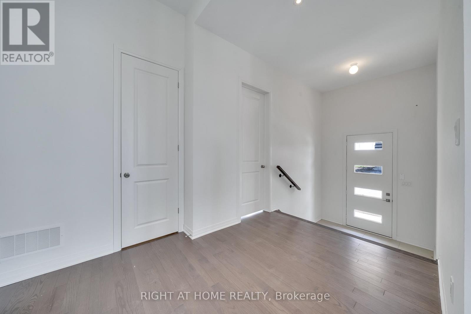 2 Yacht Drive, Clarington, Ontario  L1C 4B1 - Photo 11 - E12543070