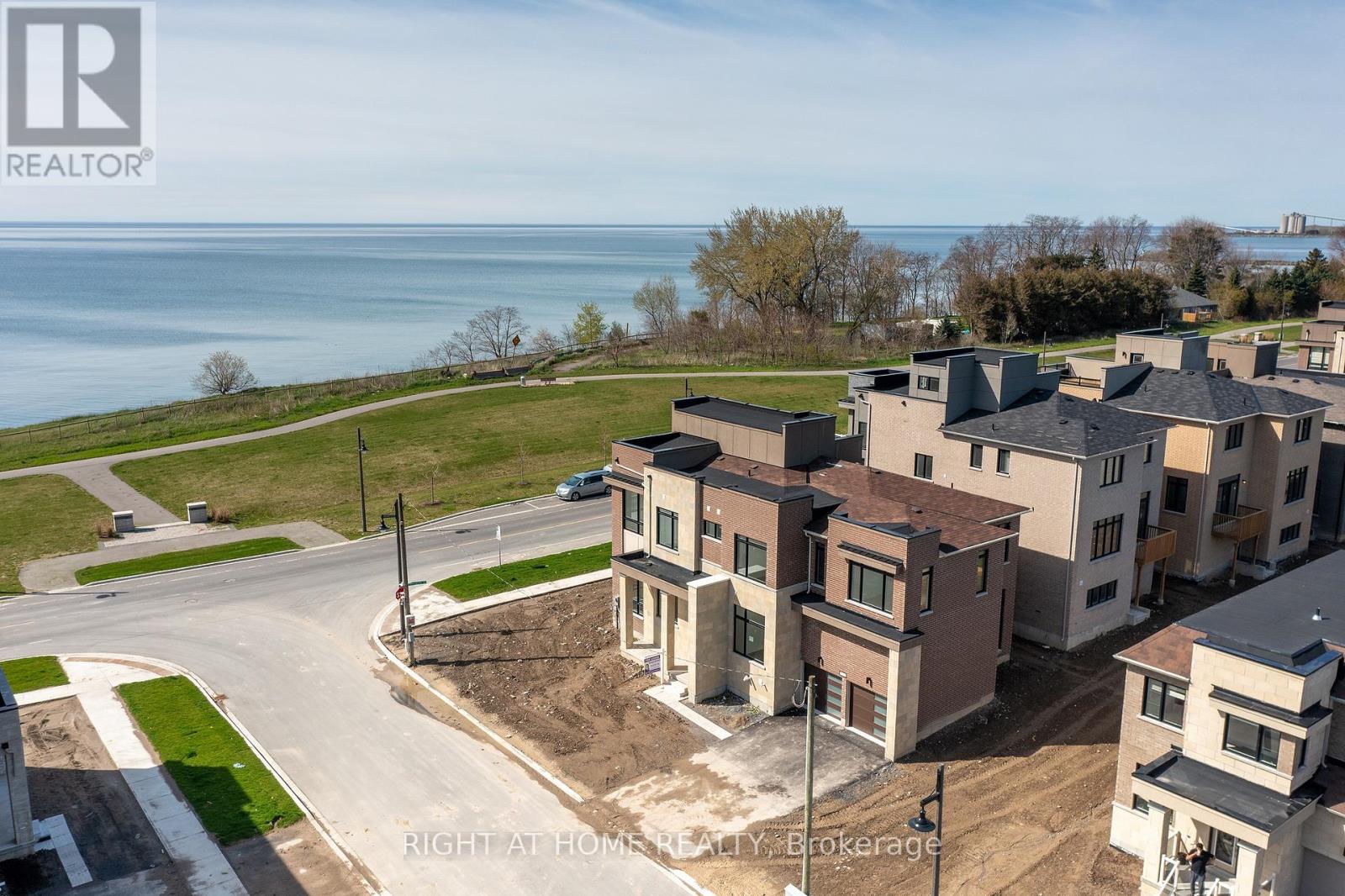 2 Yacht Drive, Clarington, Ontario  L1C 4B1 - Photo 4 - E12592740