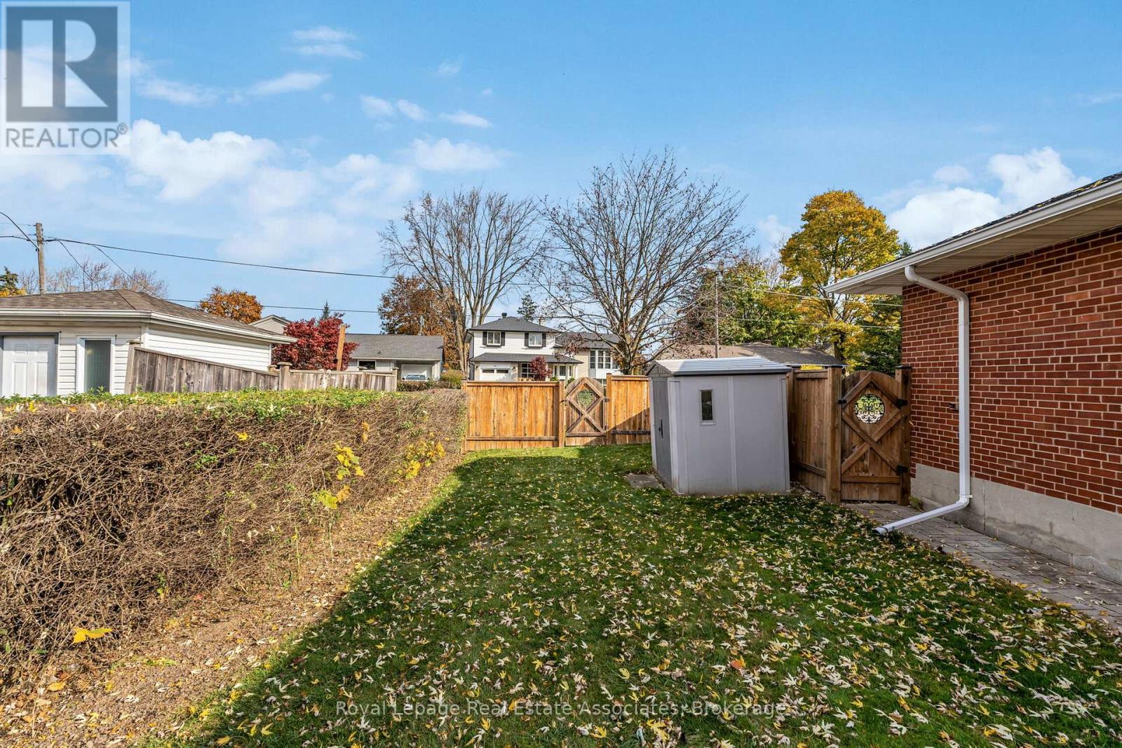 20 Suburban Drive, Mississauga, Ontario  L5N 1G5 - Photo 47 - W12460499