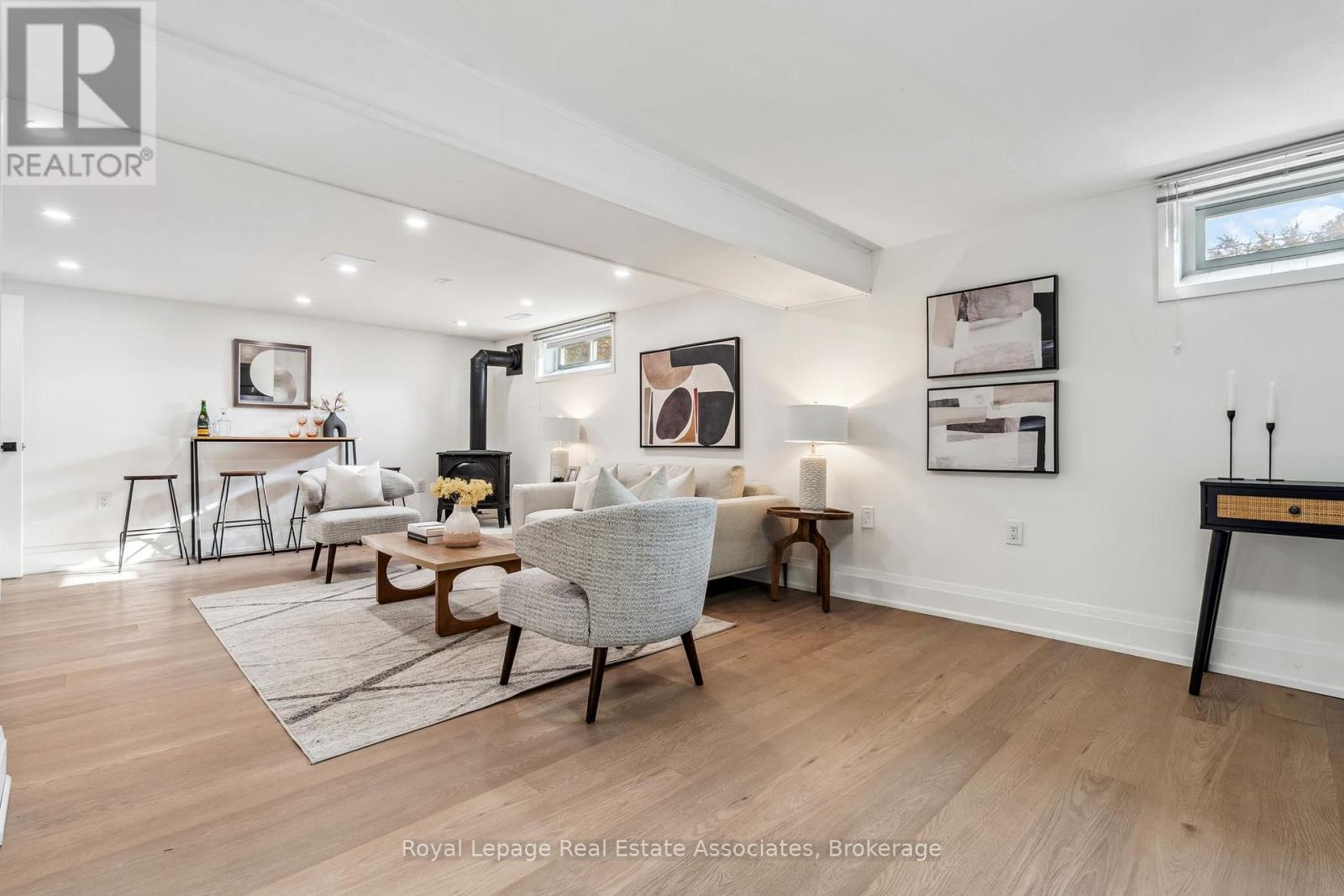 20 Suburban Drive, Mississauga, Ontario  L5N 1G5 - Photo 36 - W12460499