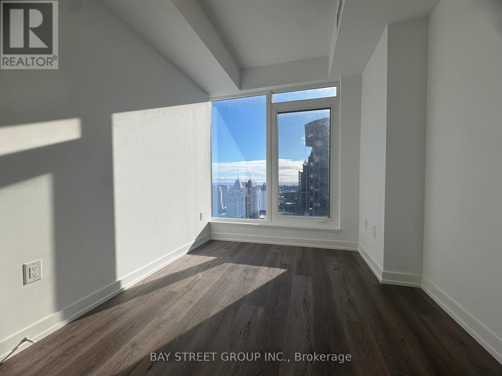 3405 - 395 Square One Drive, Mississauga, Ontario  L5B 0P6 - Photo 14 - W12615916