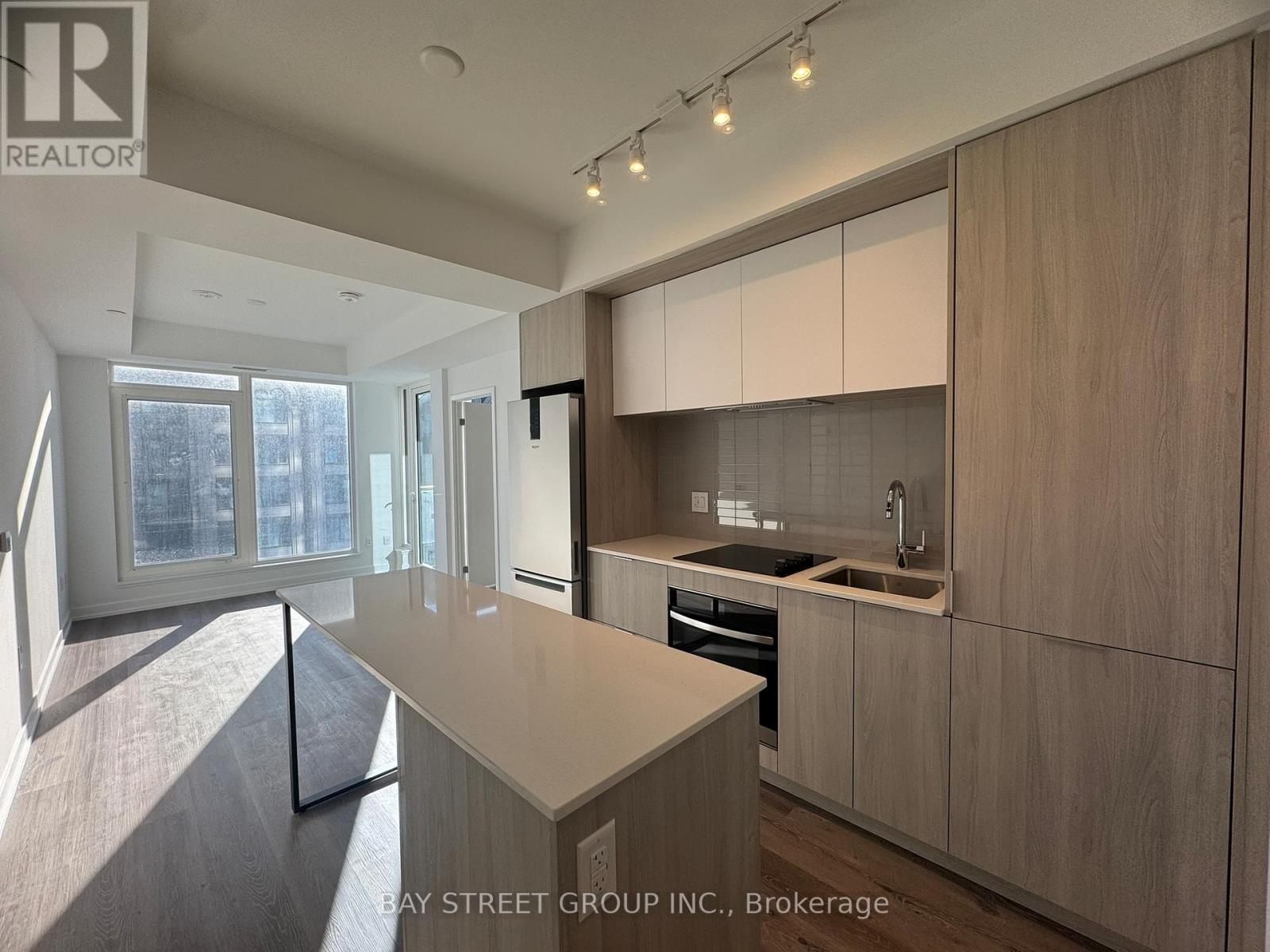 3405 - 395 Square One Drive, Mississauga, Ontario  L5B 0P6 - Photo 5 - W12615916