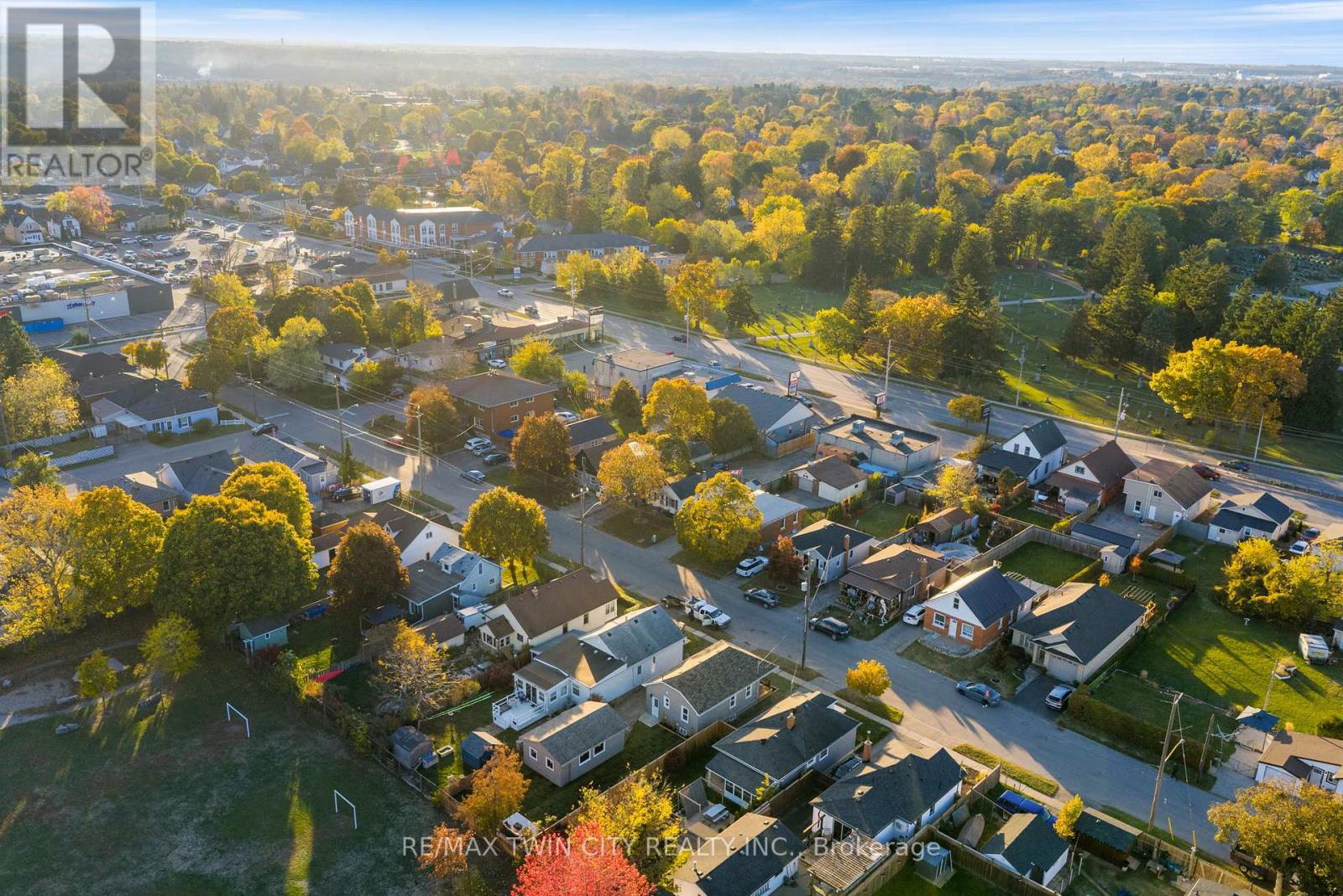 25 Dundee Street, Brantford, Ontario  N3R 4M2 - Photo 10 - X12587230
