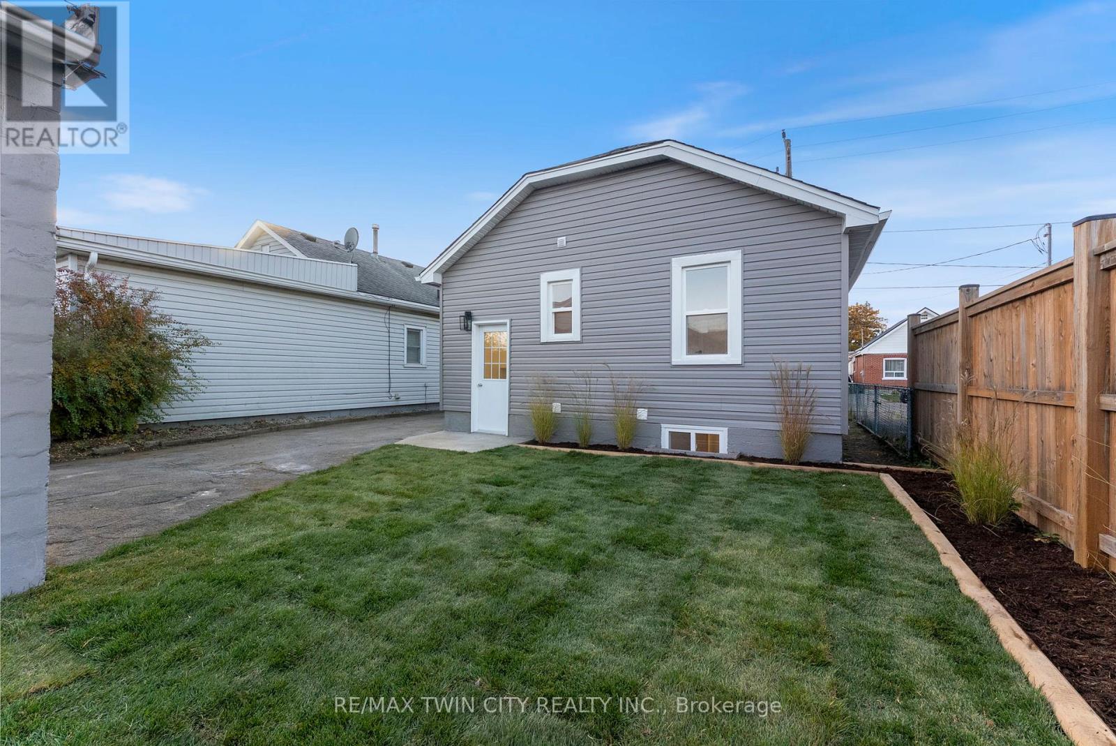 25 Dundee Street, Brantford, Ontario  N3R 4M2 - Photo 33 - X12587230