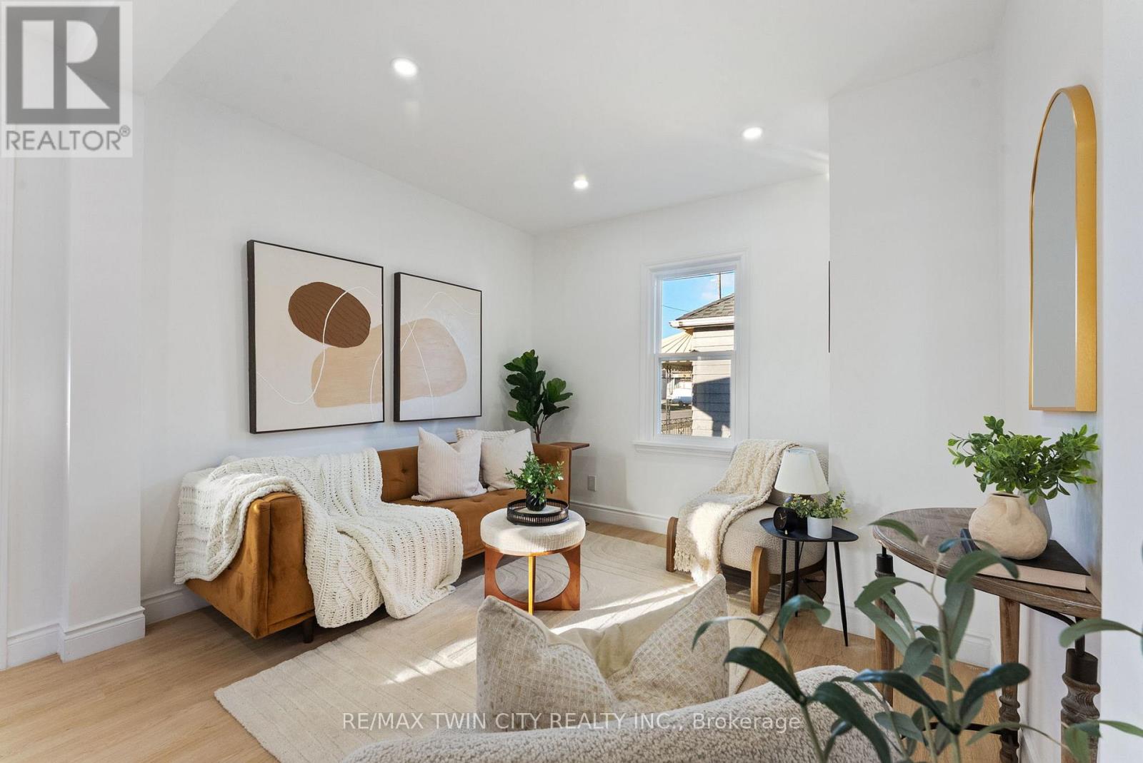 25 Dundee Street, Brantford, Ontario  N3R 4M2 - Photo 13 - X12587230