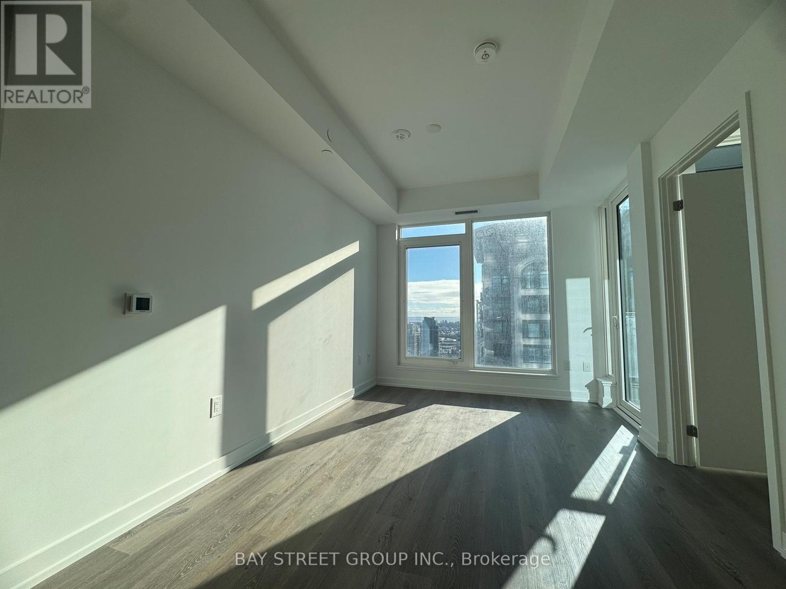 3405 - 395 Square One Drive, Mississauga, Ontario  L5B 0P6 - Photo 8 - W12615916