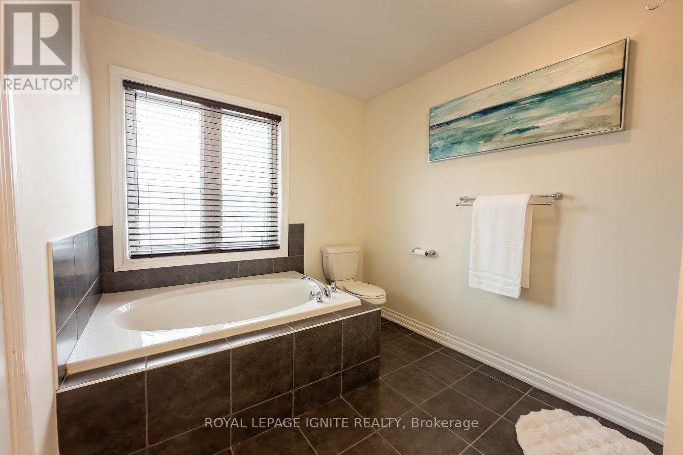 47 Tabaret Crescent, Oshawa, Ontario  L1L 0G5 - Photo 17 - E12627892