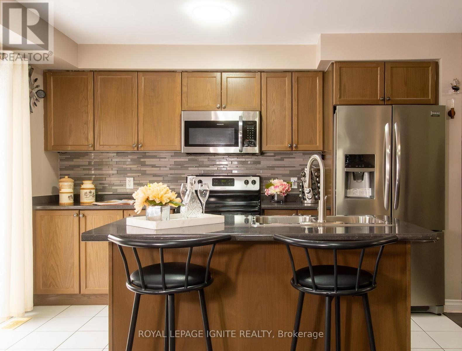 47 Tabaret Crescent, Oshawa, Ontario  L1L 0G5 - Photo 9 - E12627892