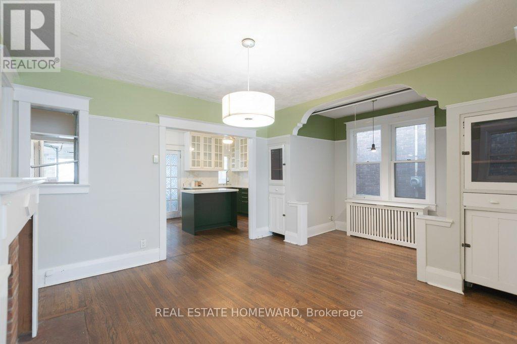 94 Bastedo Avenue, Toronto, Ontario  M4C 3N1 - Photo 10 - E12627902