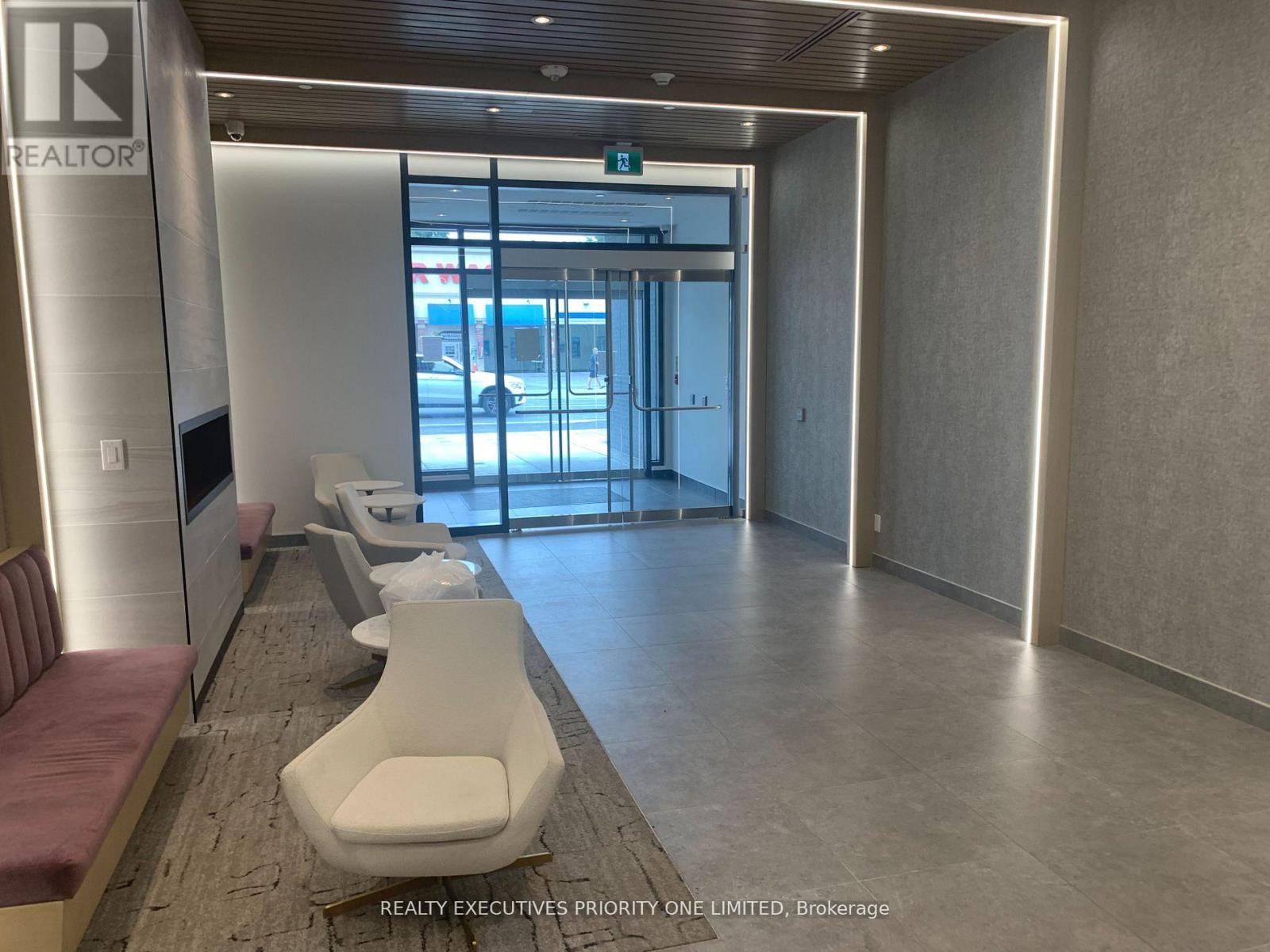 407 - 2369 Danforth Avenue, Toronto (East End-Danforth), Ontario  M4C 0B1 - Photo 2 - E12627908