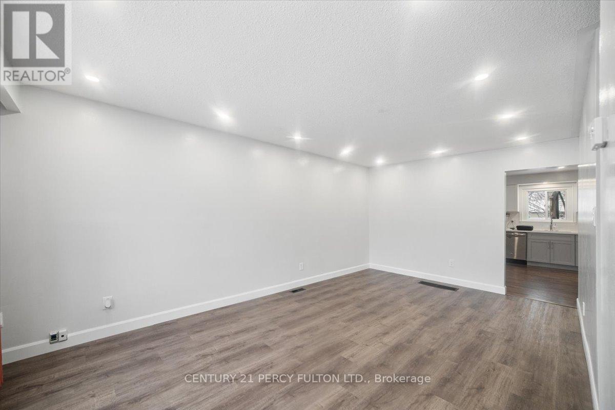 279 Vancouver Crescent, Oshawa, Ontario  L1J 2A1 - Photo 7 - E12627920