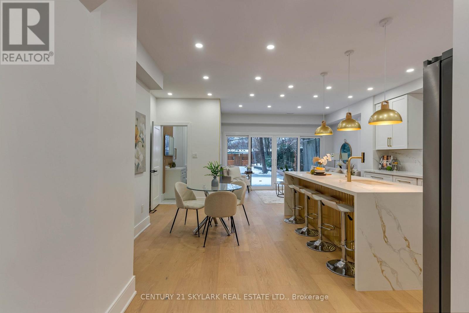 208 Gainsborough Road, Toronto, Ontario  M4L 3C6 - Photo 10 - E12627944