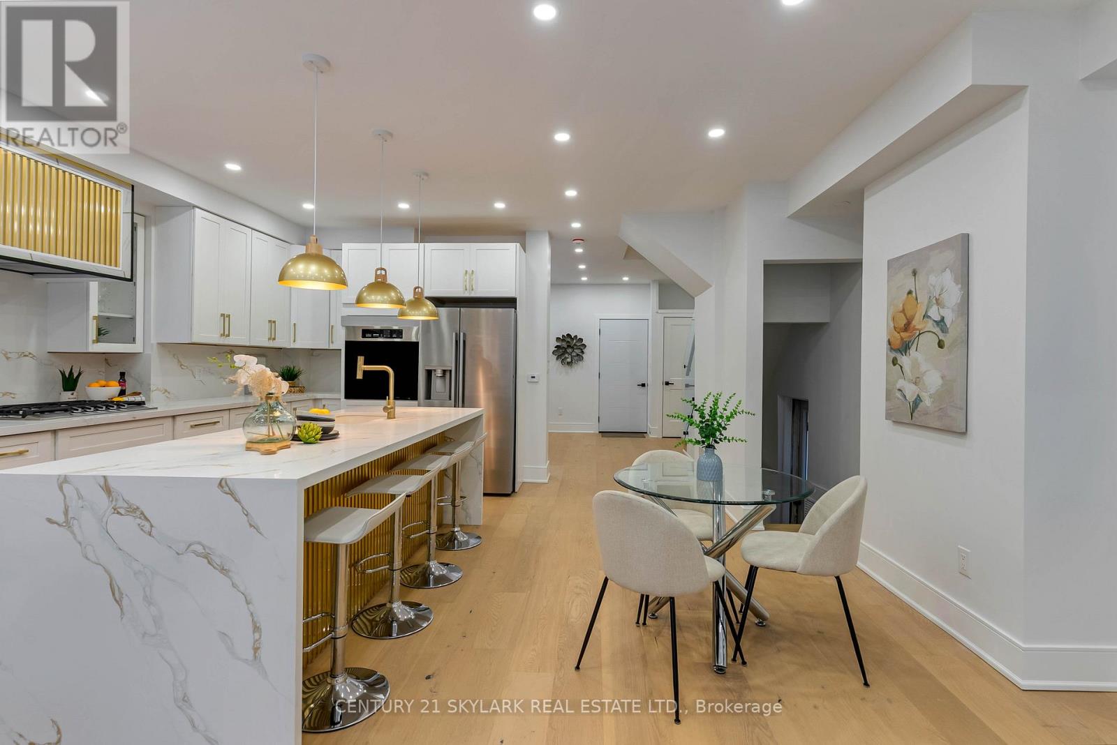 208 Gainsborough Road, Toronto, Ontario  M4L 3C6 - Photo 13 - E12627944