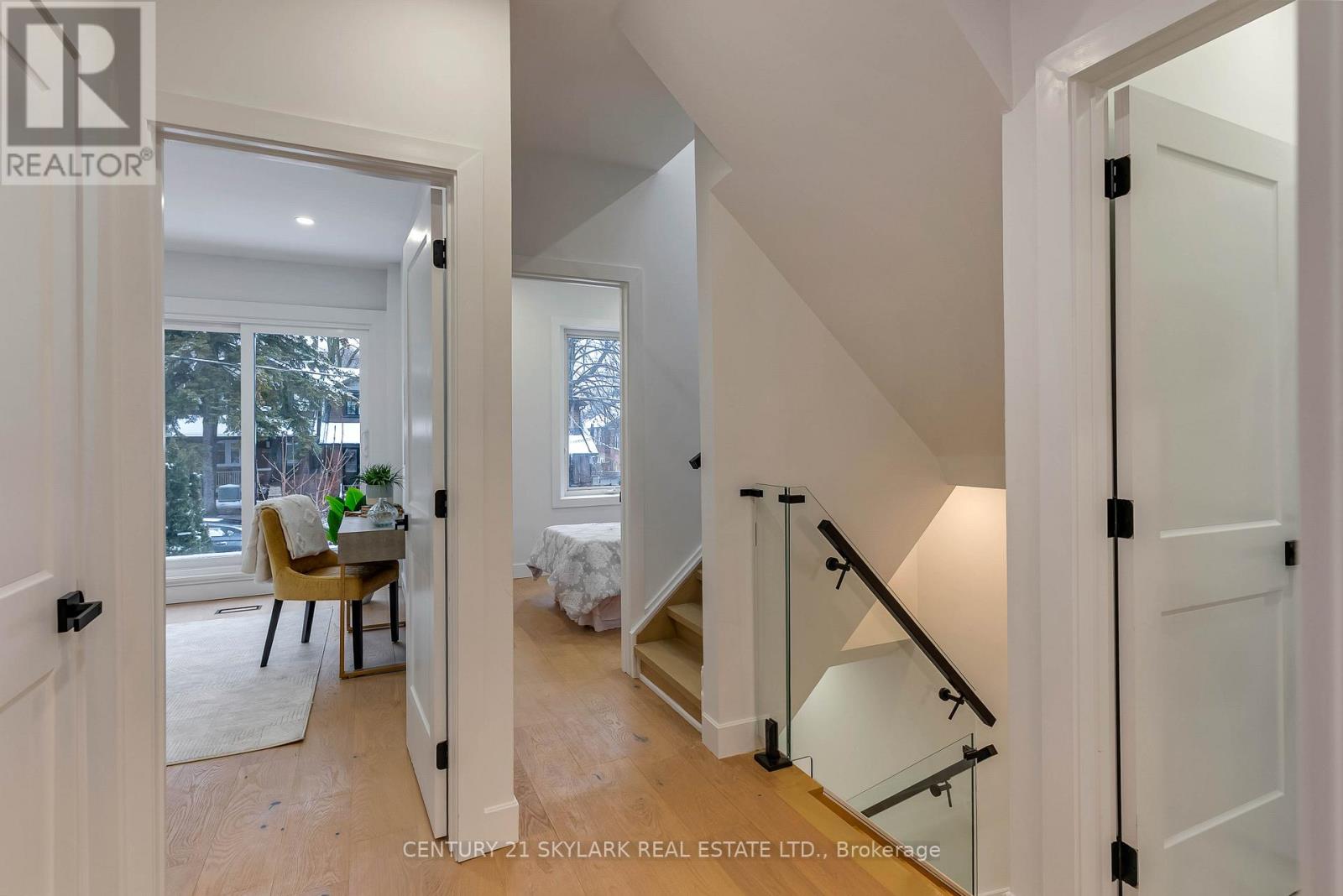 208 Gainsborough Road, Toronto, Ontario  M4L 3C6 - Photo 18 - E12627944