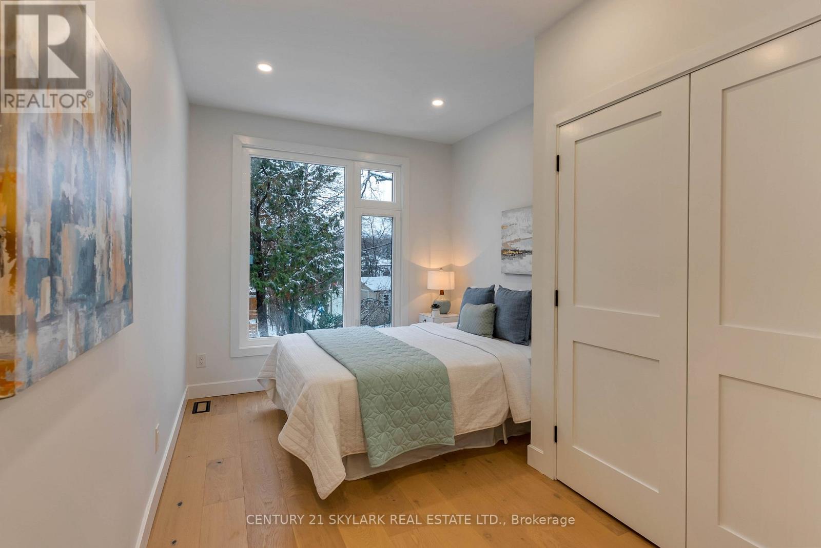 208 Gainsborough Road, Toronto, Ontario  M4L 3C6 - Photo 21 - E12627944