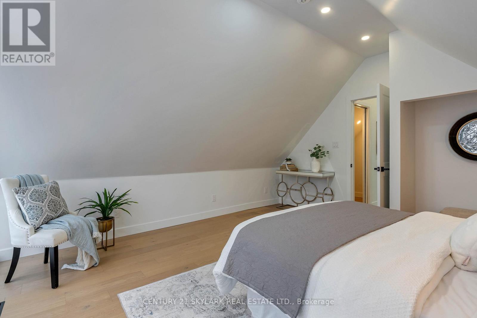 208 Gainsborough Road, Toronto, Ontario  M4L 3C6 - Photo 32 - E12627944