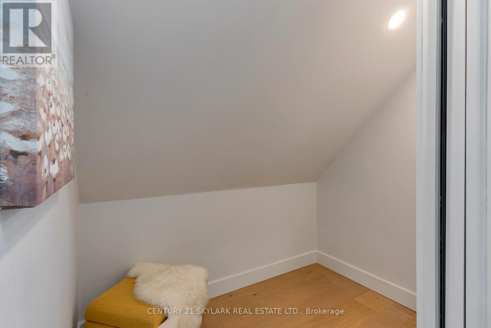 208 Gainsborough Road, Toronto, Ontario  M4L 3C6 - Photo 35 - E12627944