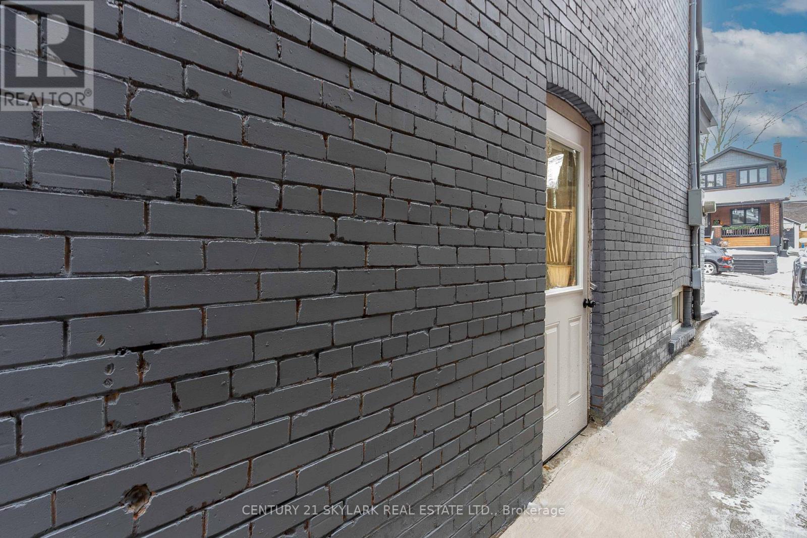 208 Gainsborough Road, Toronto, Ontario  M4L 3C6 - Photo 47 - E12627944