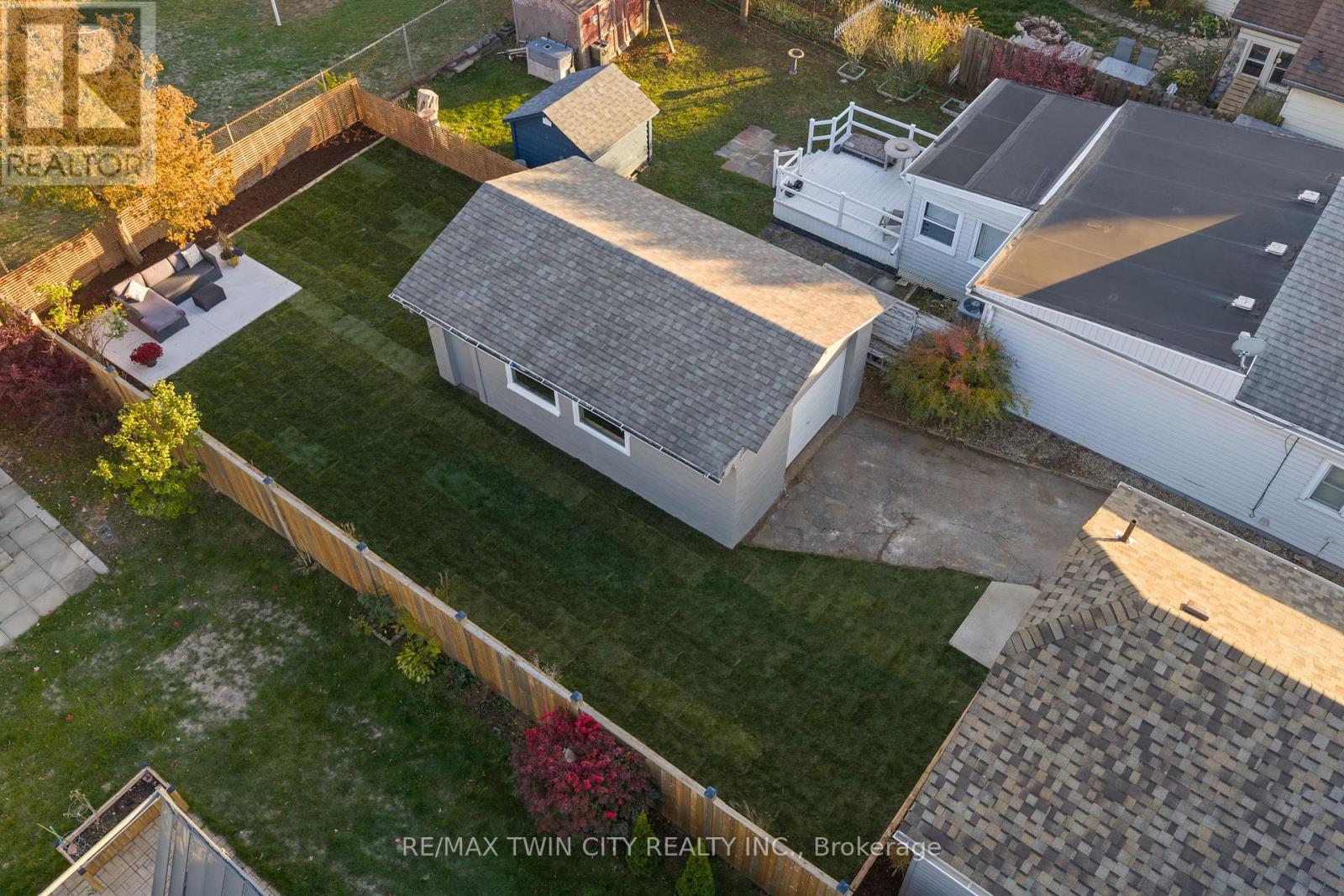 25 Dundee Street, Brantford, Ontario  N3R 4M2 - Photo 9 - X12587230