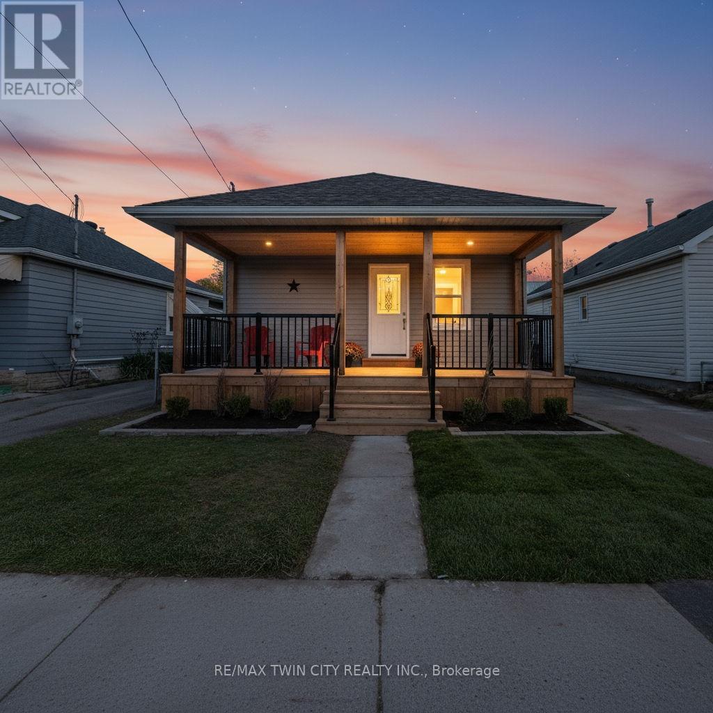 25 Dundee Street, Brantford, Ontario  N3R 4M2 - Photo 3 - X12587230