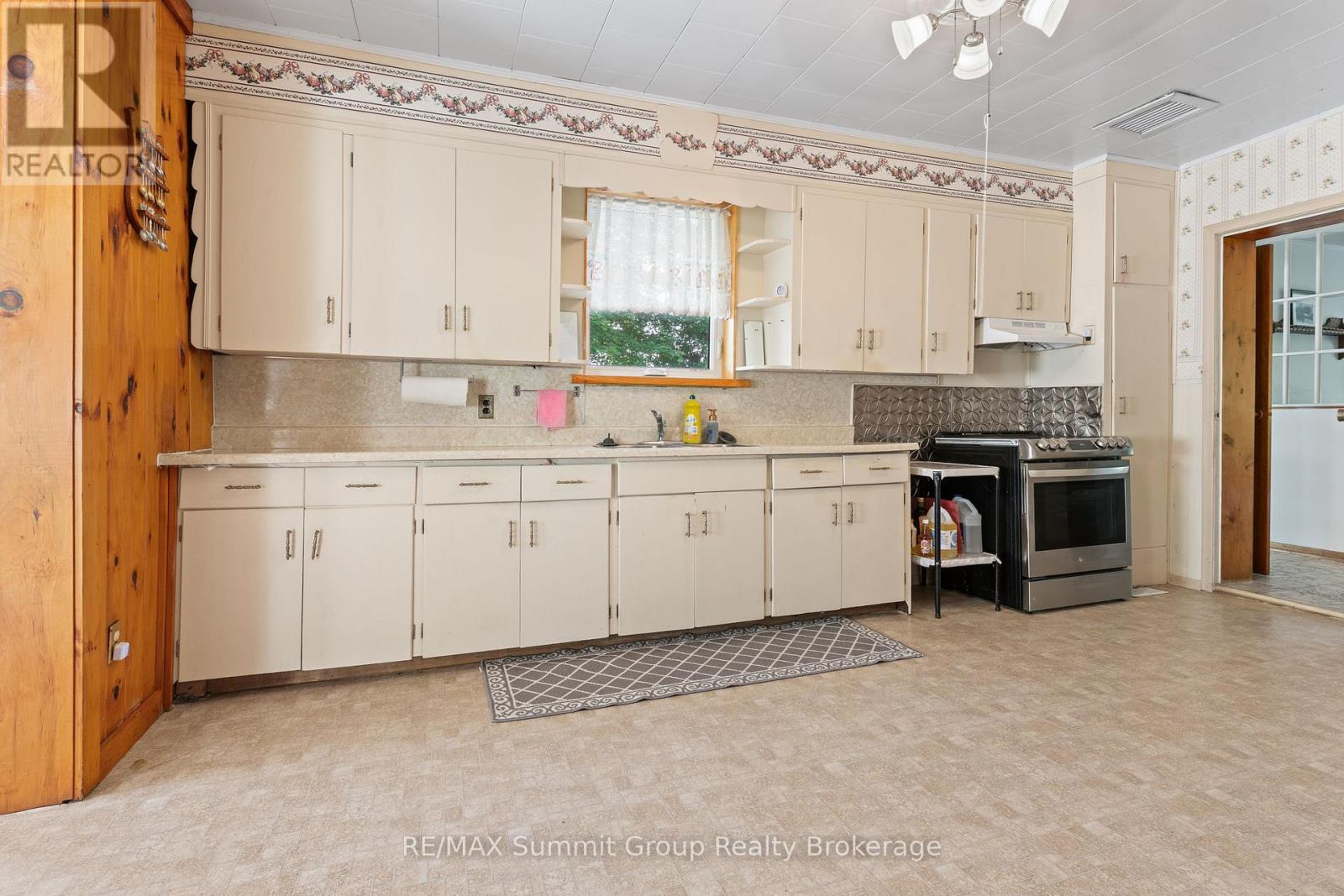 235284 Grey Road 13, Grey Highlands, Ontario  N0C 1G0 - Photo 7 - X12318033