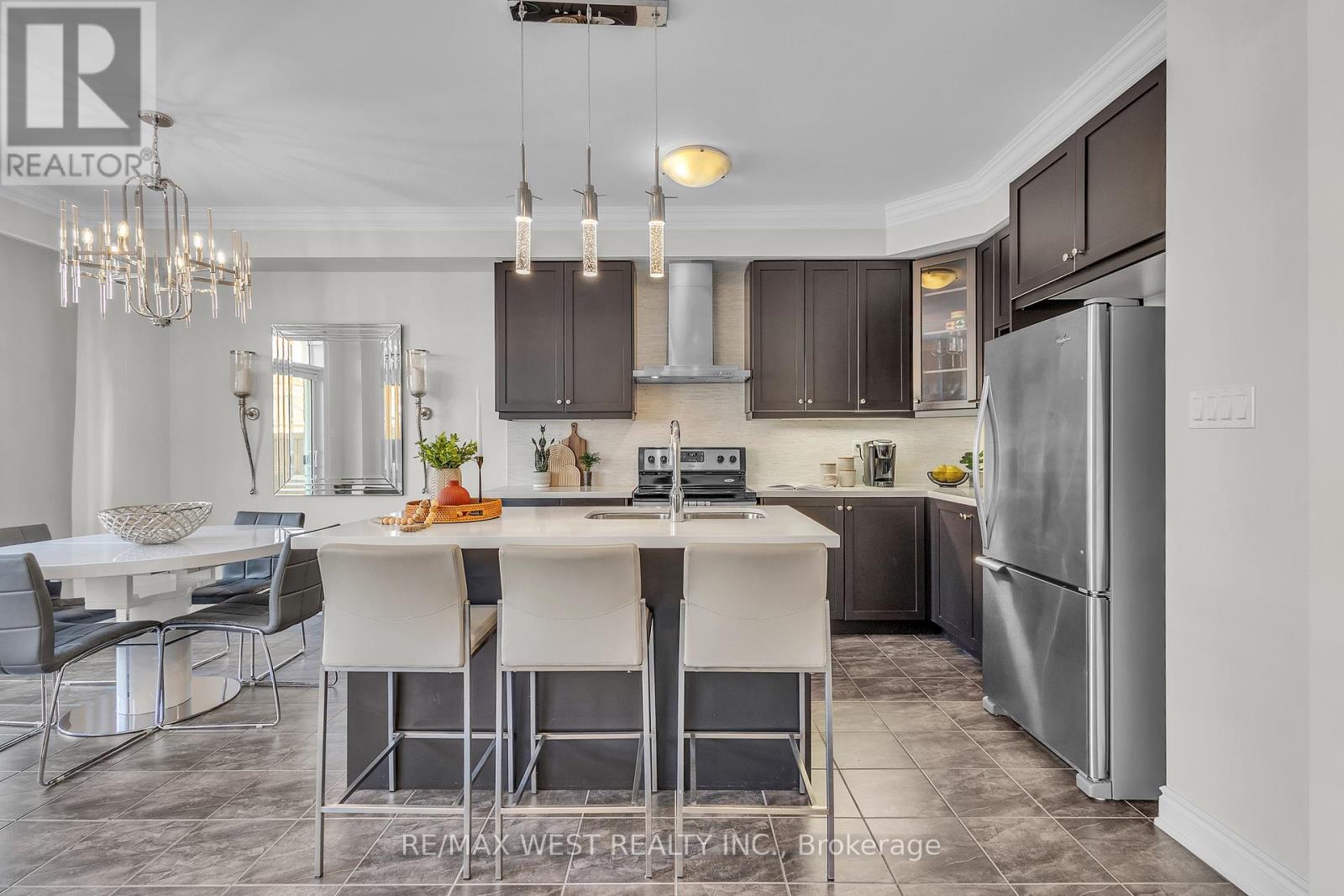 353 Moody Drive, Vaughan, Ontario  L4H 3Z8 - Photo 10 - N12627832