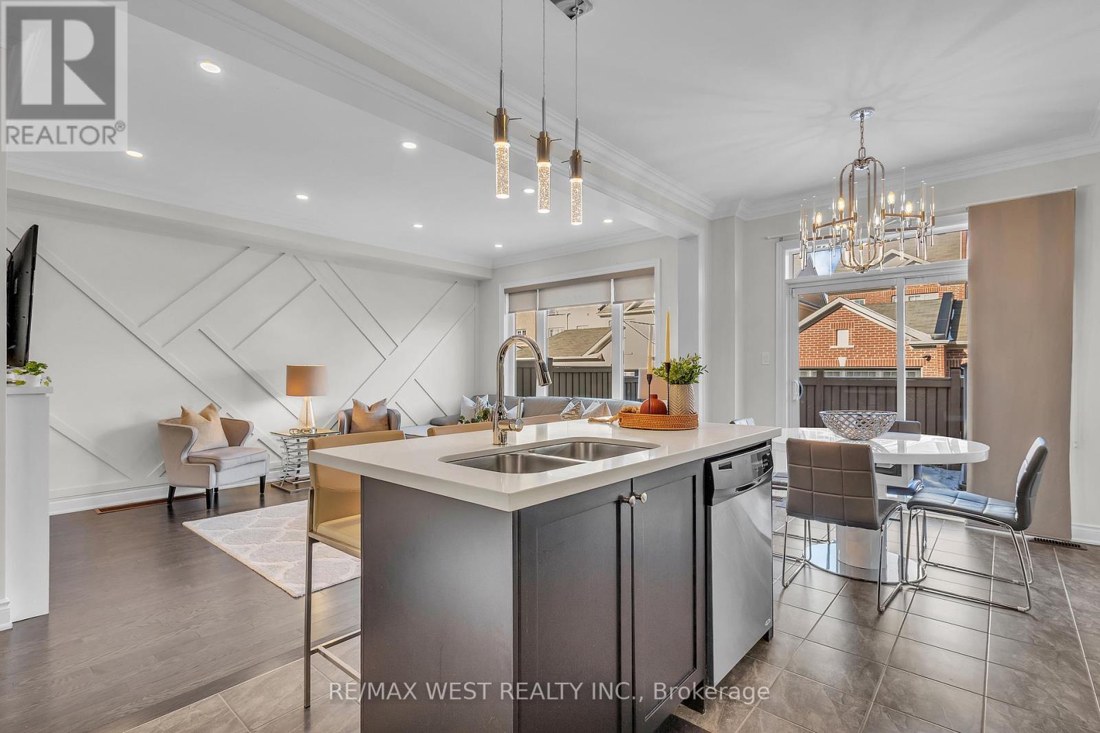 353 Moody Drive, Vaughan, Ontario  L4H 3Z8 - Photo 12 - N12627832