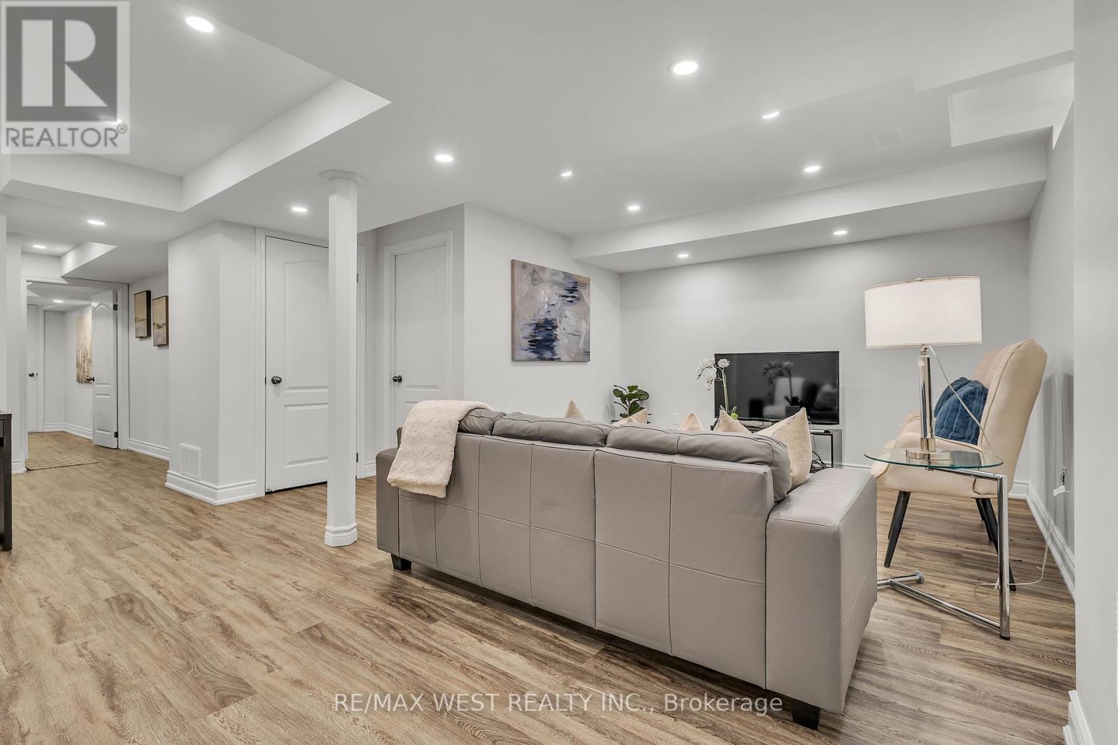 353 Moody Drive, Vaughan, Ontario  L4H 3Z8 - Photo 25 - N12627832