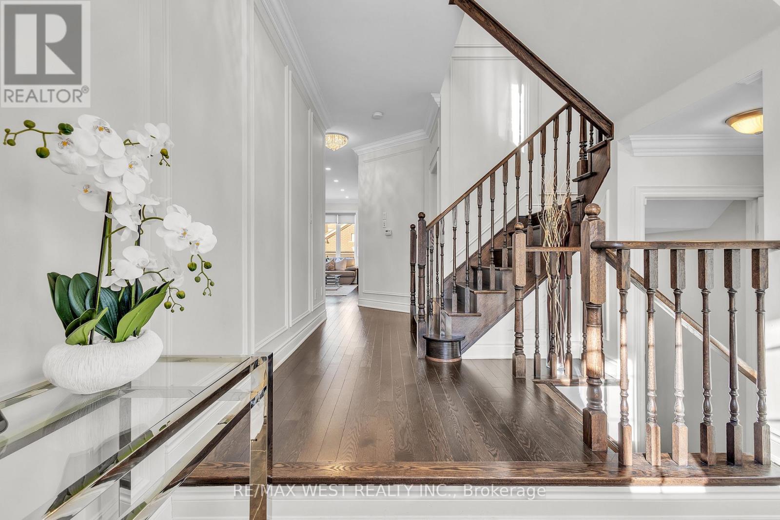 353 Moody Drive, Vaughan, Ontario  L4H 3Z8 - Photo 6 - N12627832