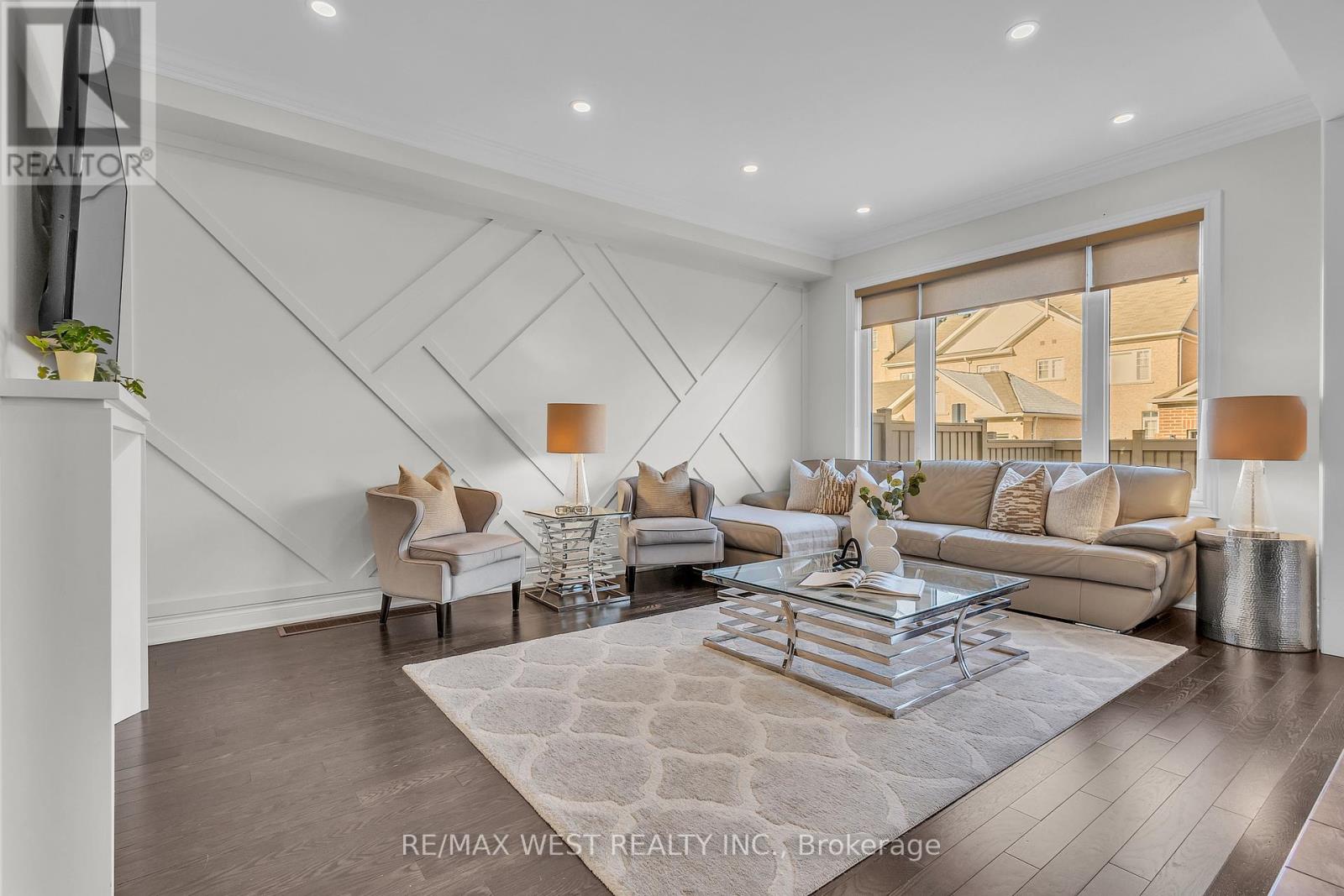 353 Moody Drive, Vaughan, Ontario  L4H 3Z8 - Photo 7 - N12627832