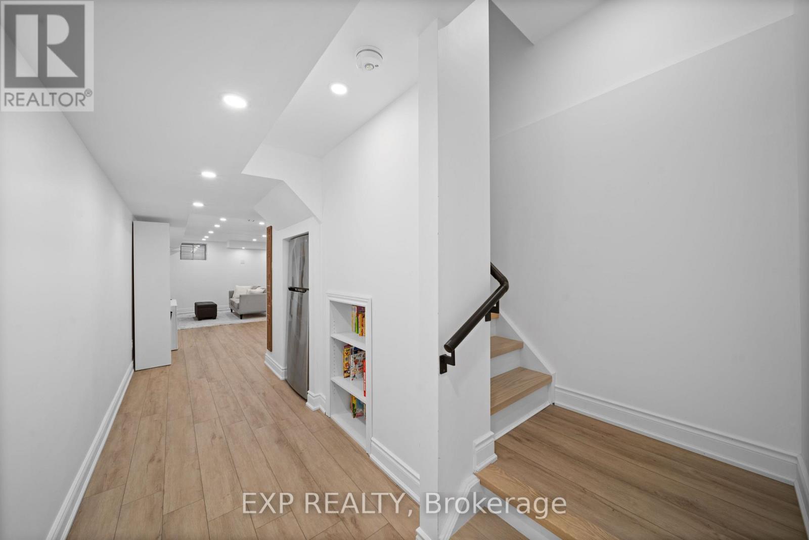 82 Gower Drive, Aurora, Ontario  L4G 0W1 - Photo 22 - N12627942