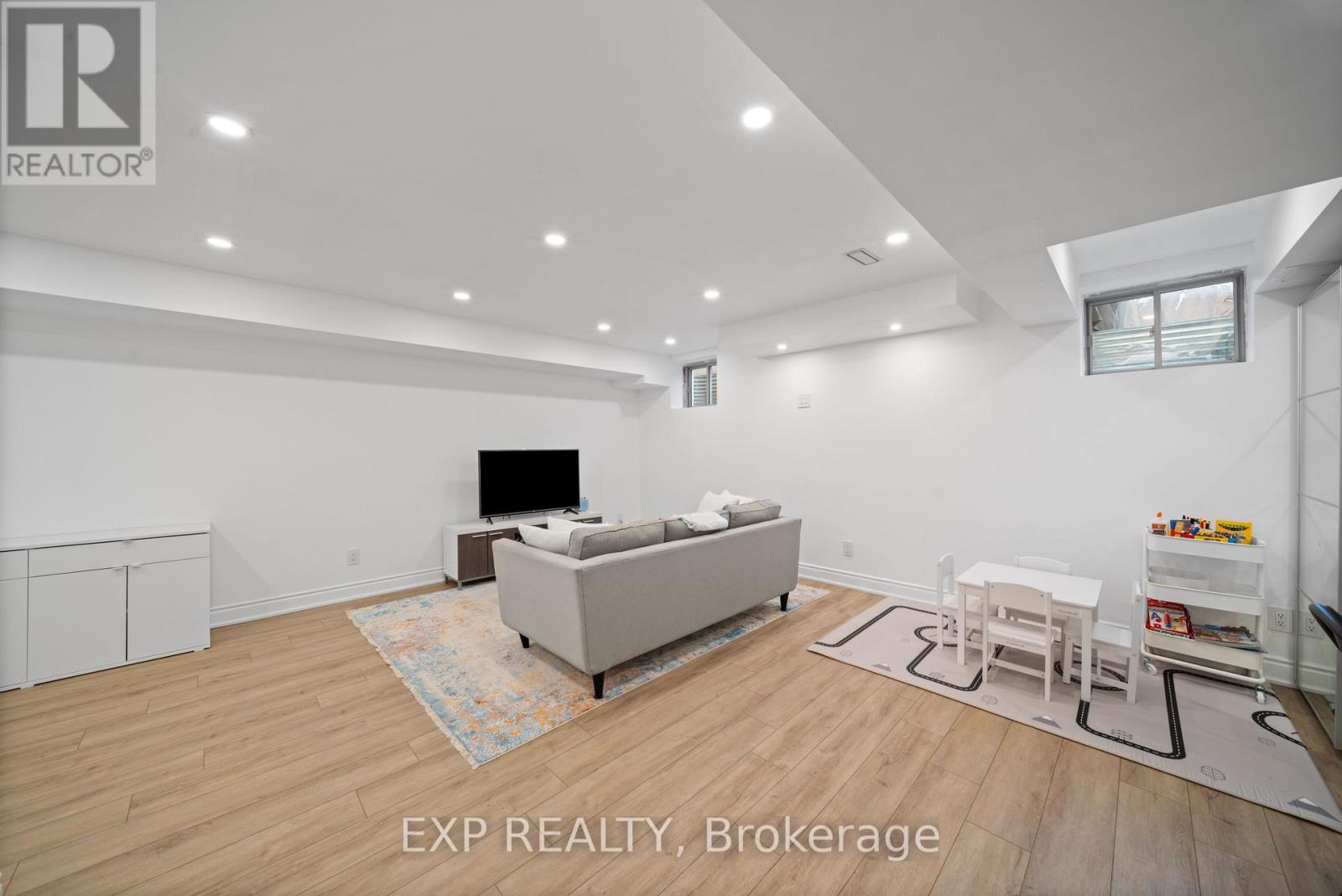 82 Gower Drive, Aurora, Ontario  L4G 0W1 - Photo 24 - N12627942